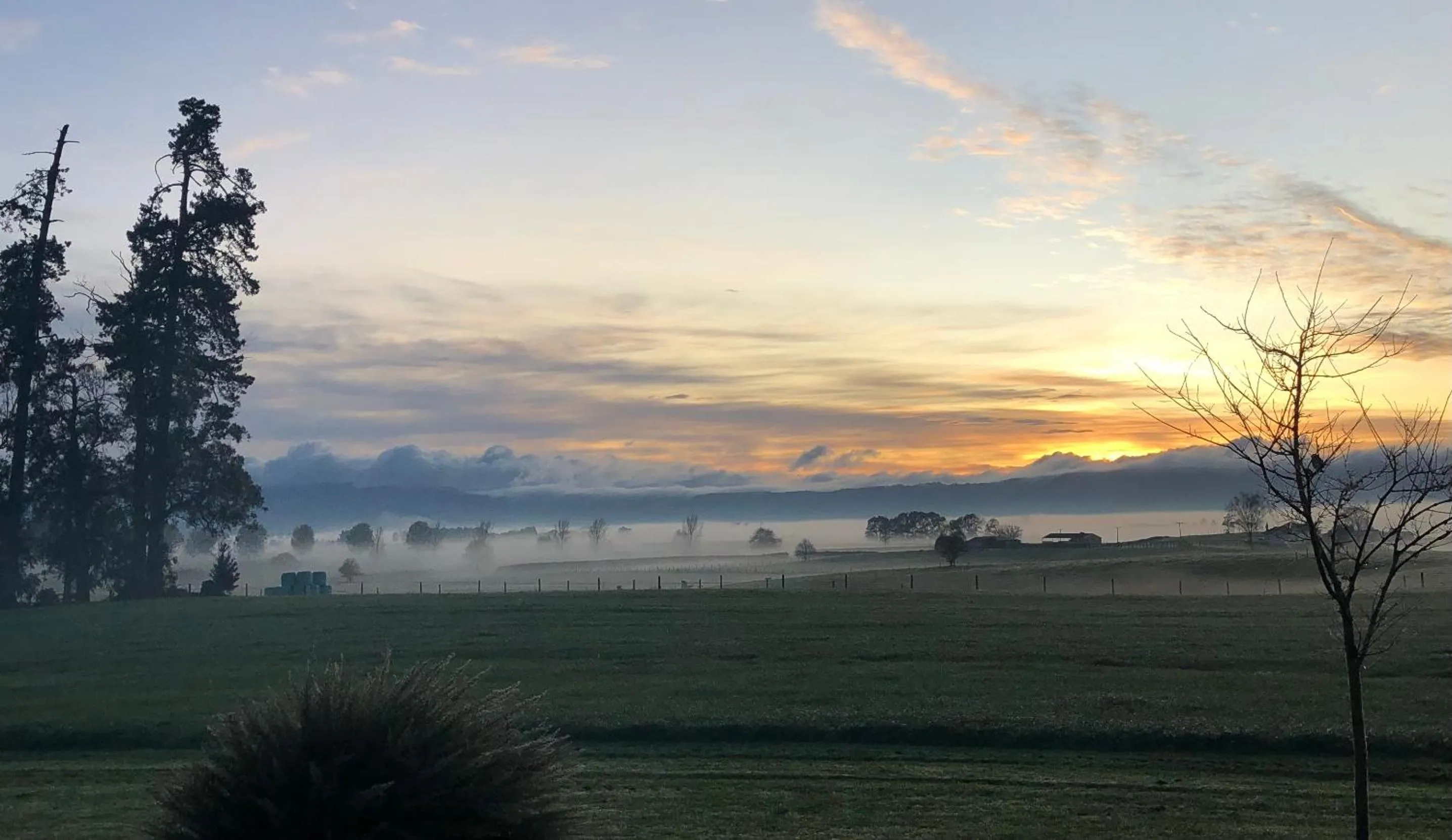Sunrise in Cosy Country Stay B&B