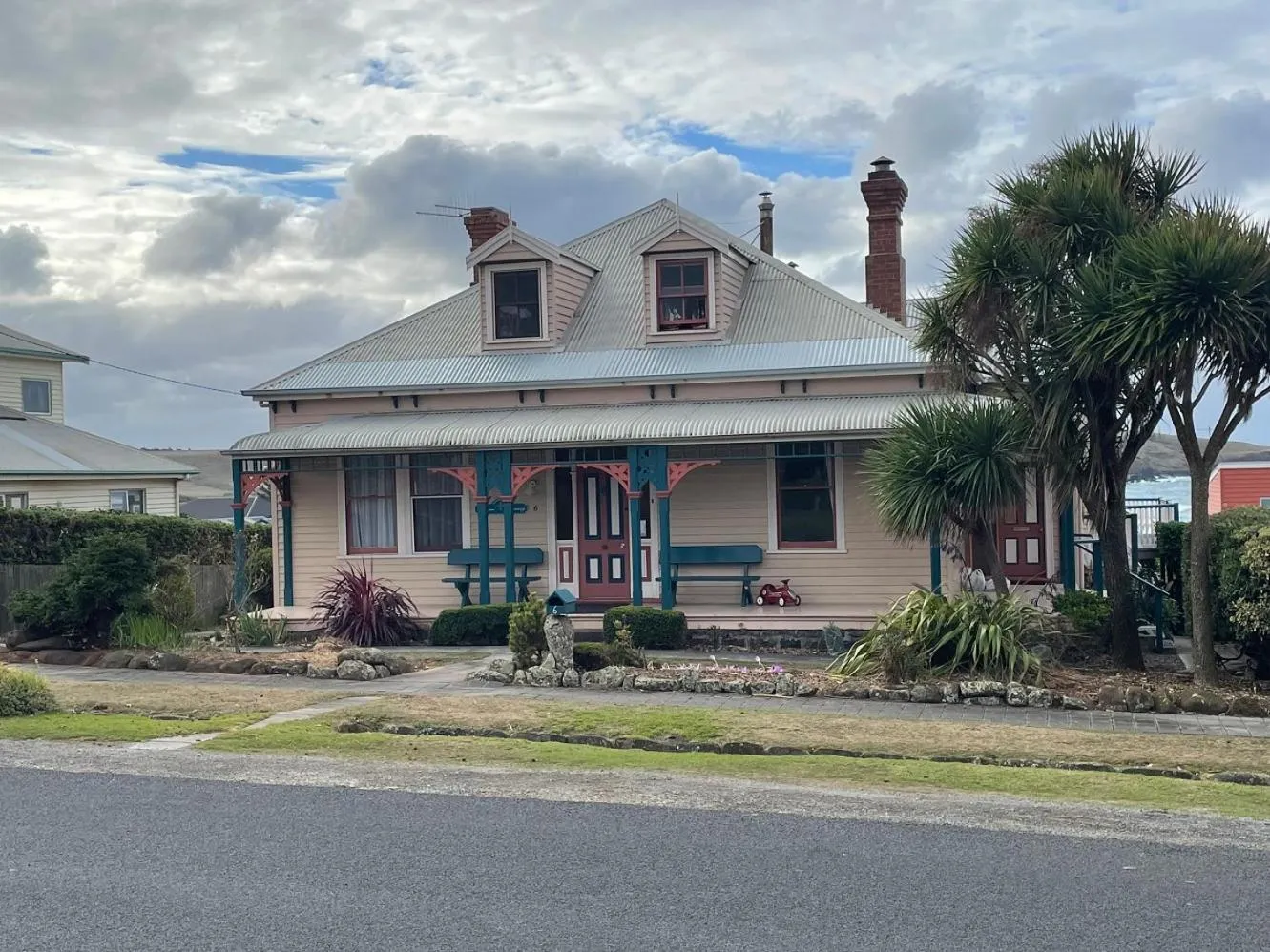 Street view in Hanlon Guest House