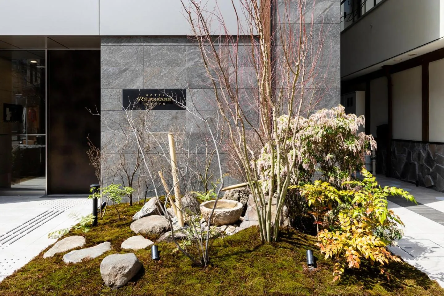 Property building in Hotel Rilassare Tokyo