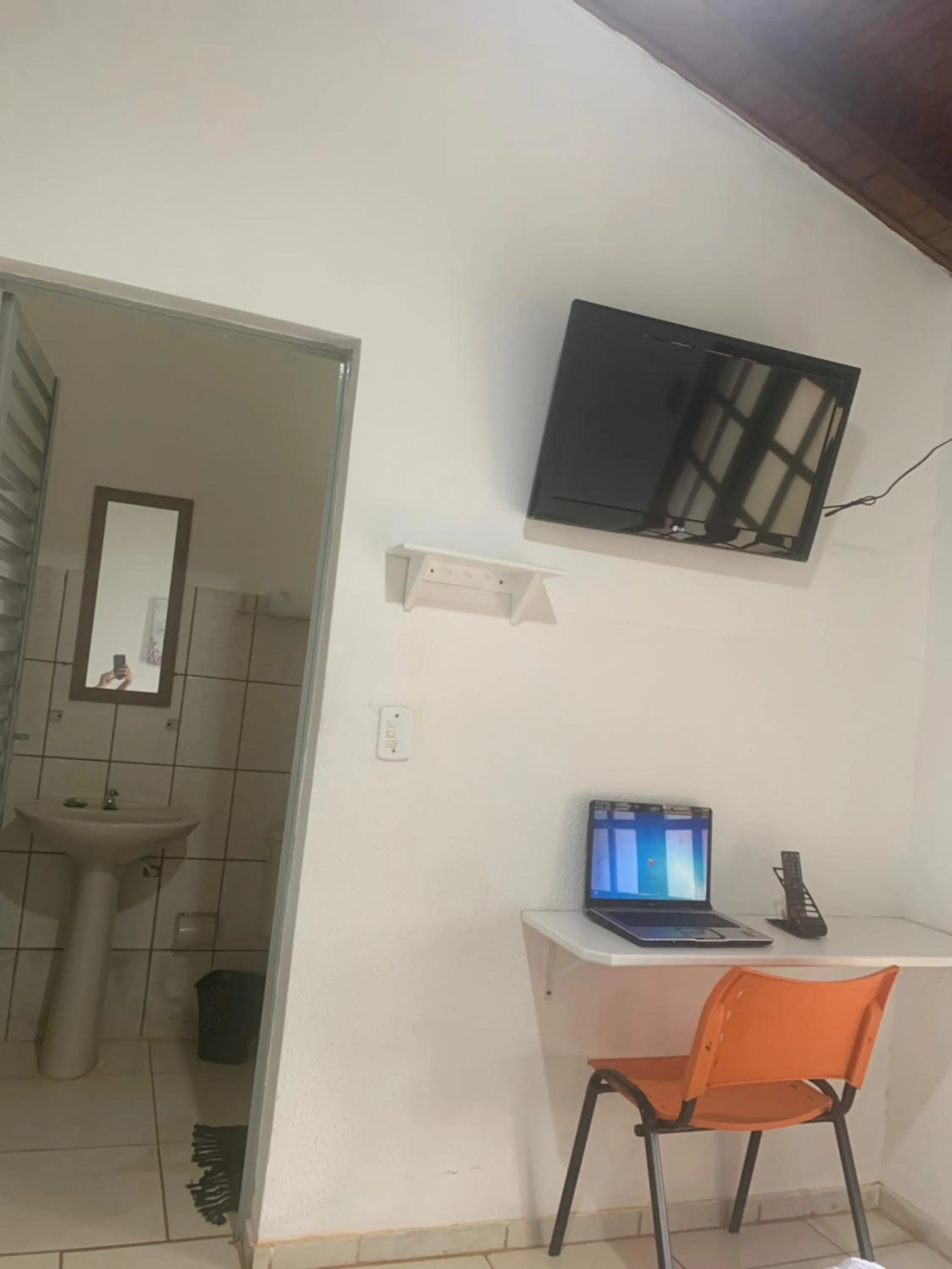 Hotel Colonial Suites ,Bracel, Lwart, Zilor