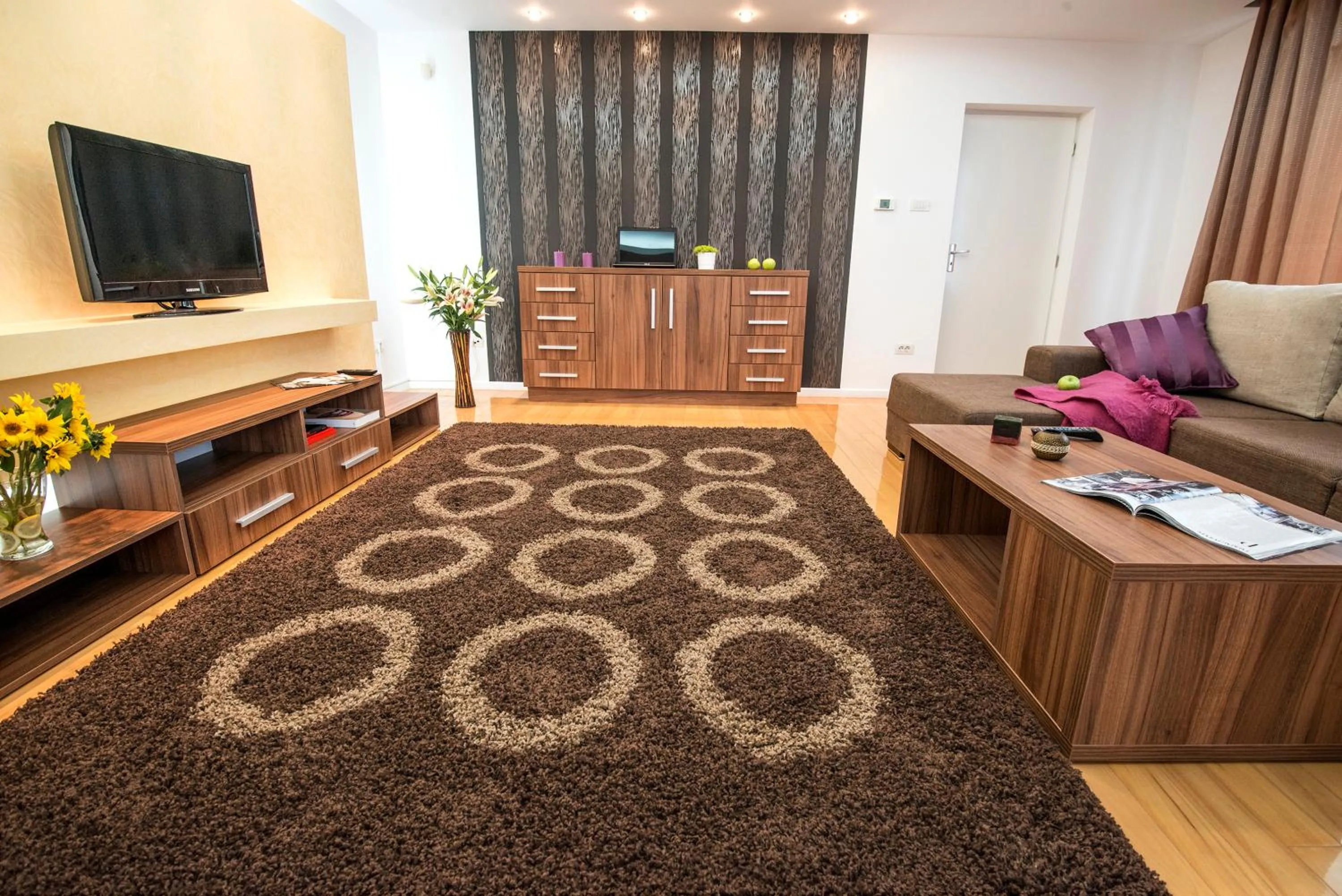 TV and multimedia in 6 Apartments