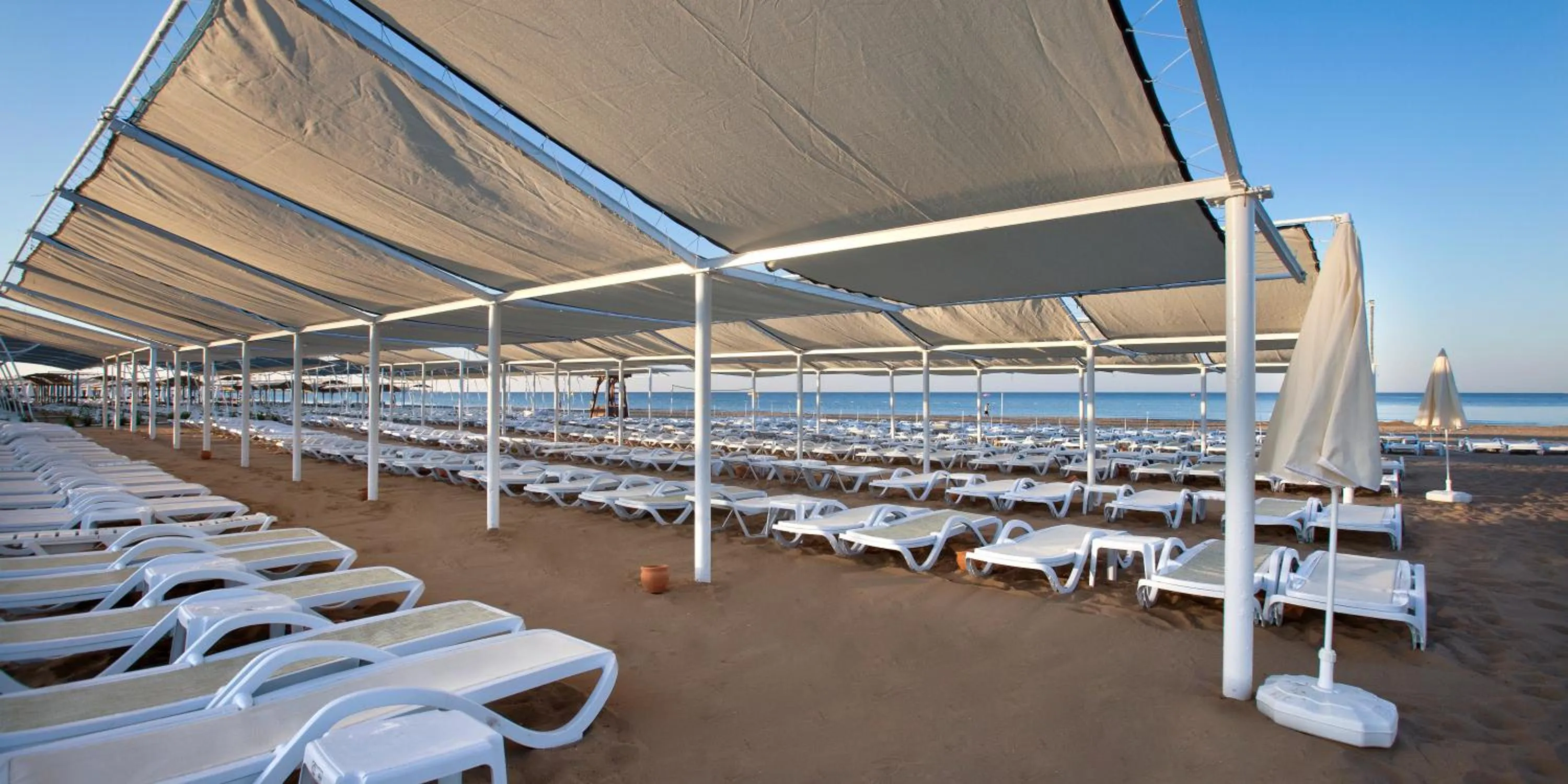 Beach in Oz Hotels Side Premium