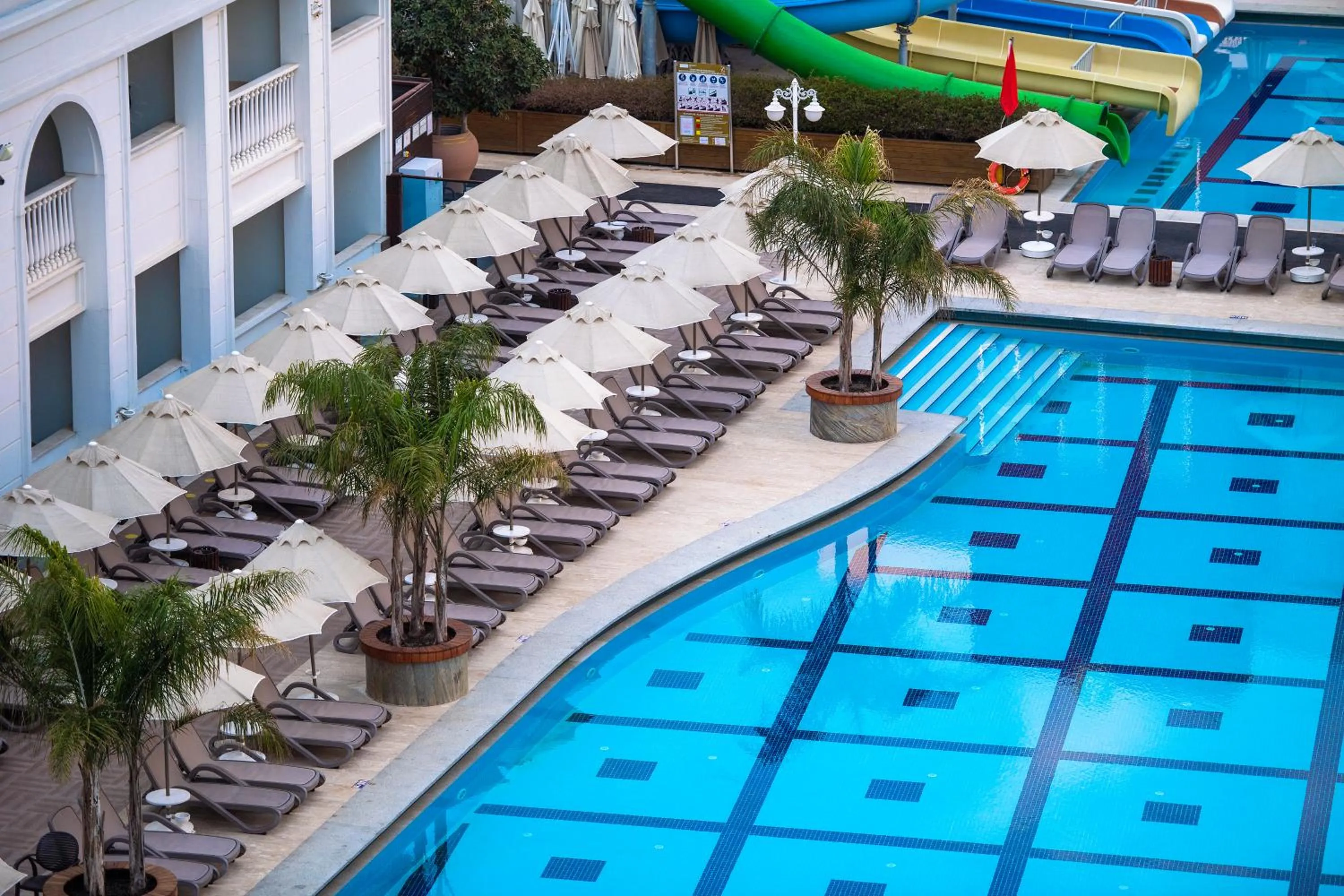 Swimming pool in Oz Hotels Side Premium