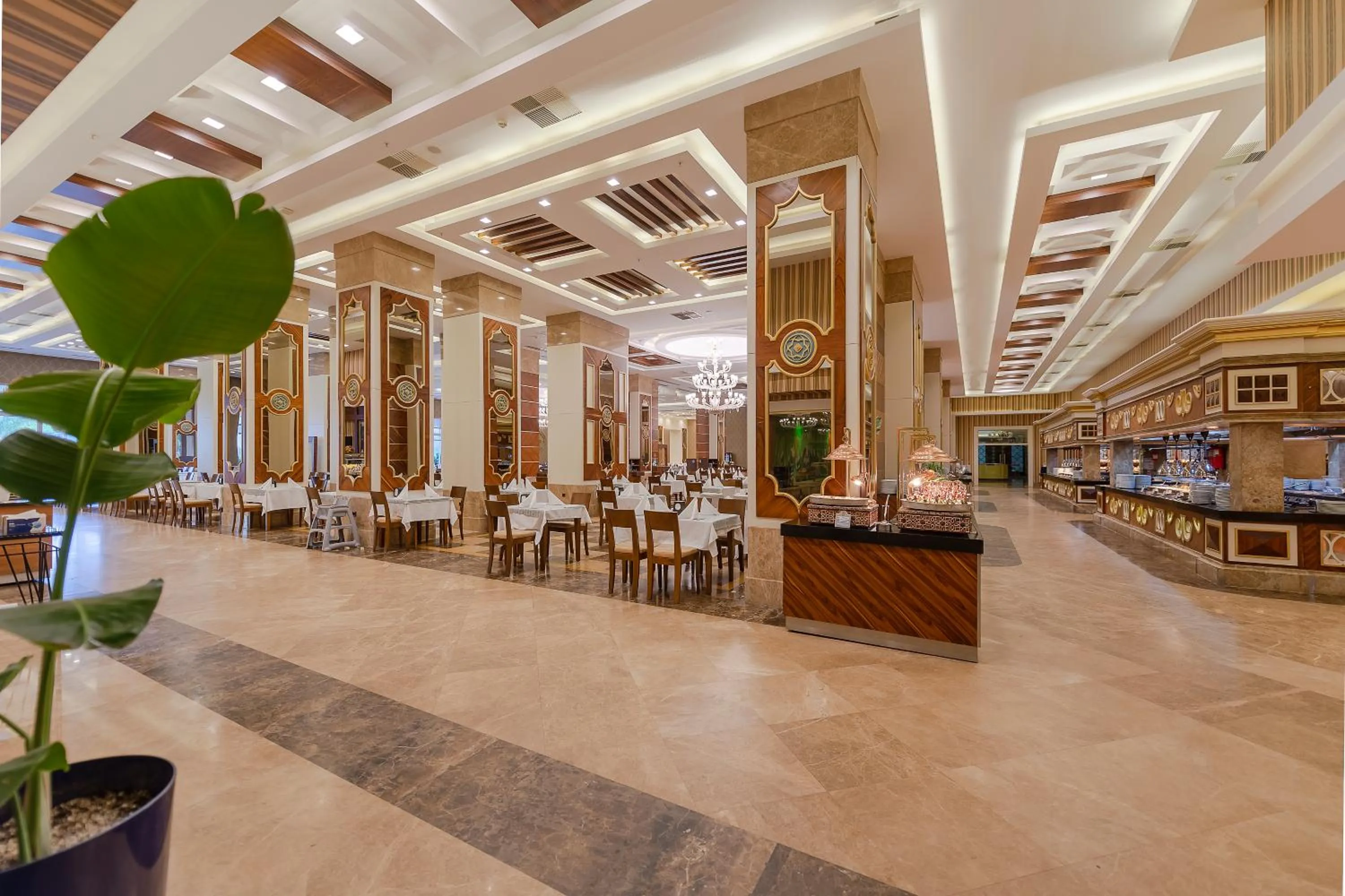 Restaurant/places to eat in Oz Hotels Side Premium