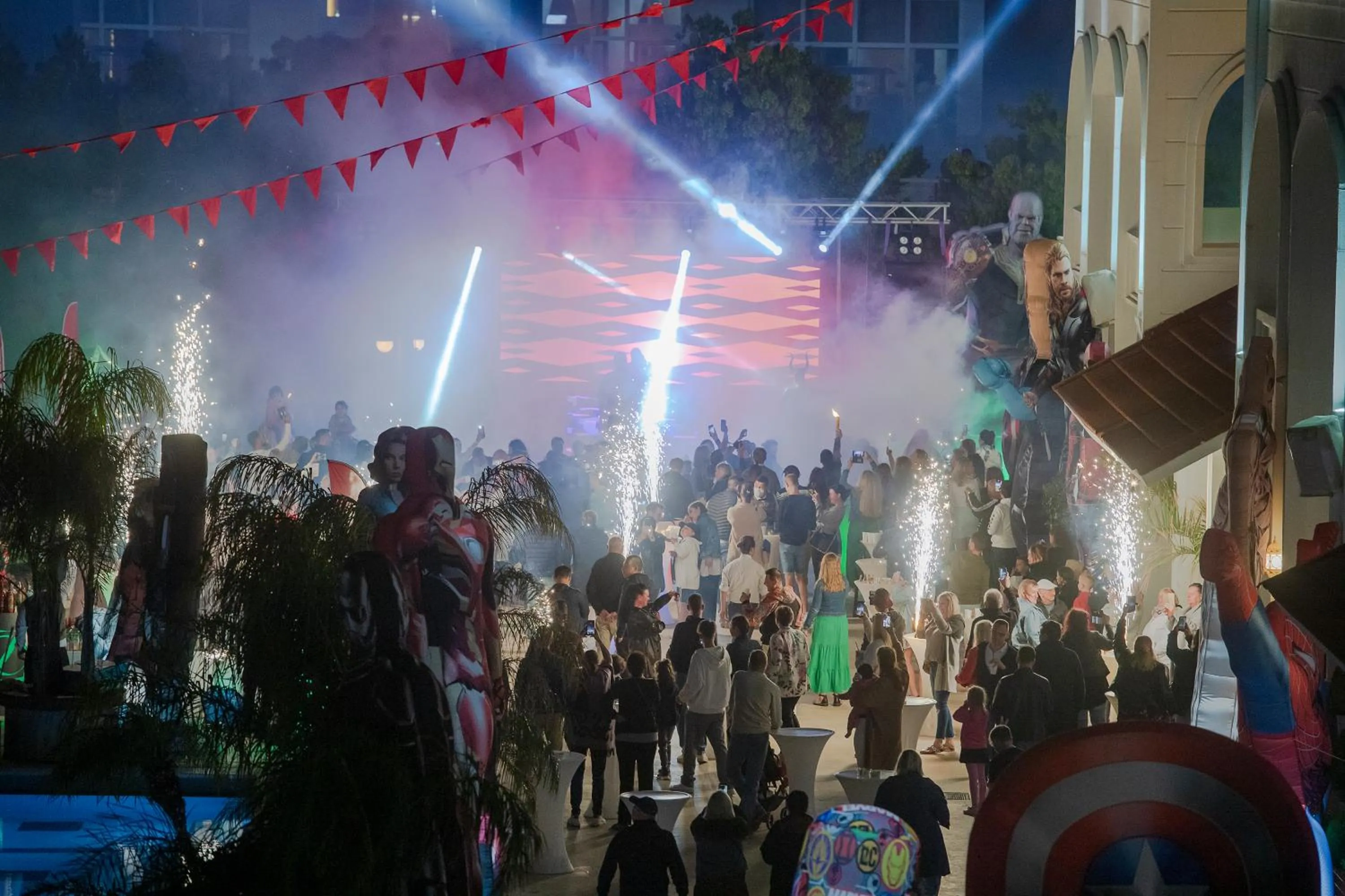 Evening entertainment in Oz Hotels Side Premium