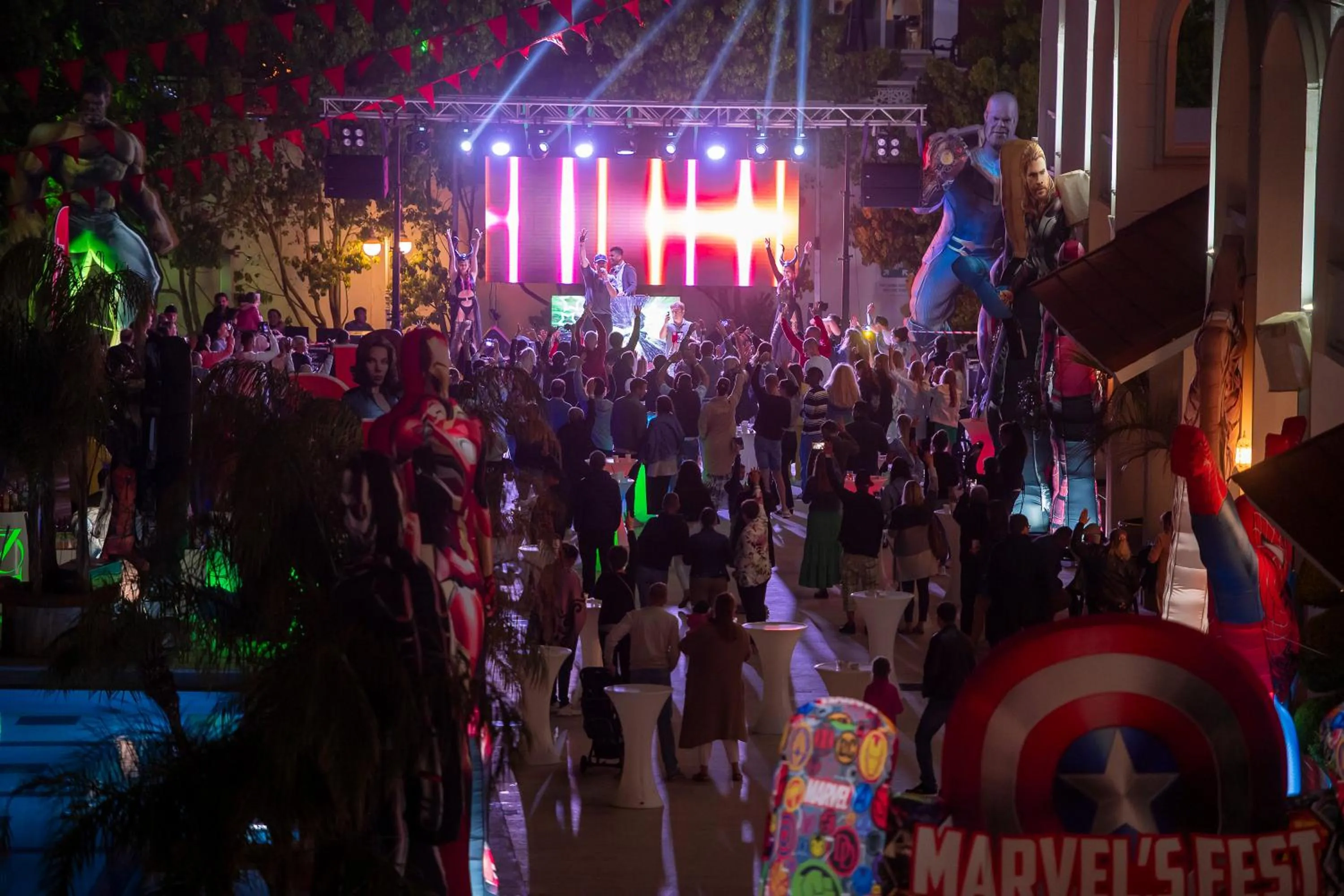 Evening entertainment in Oz Hotels Side Premium