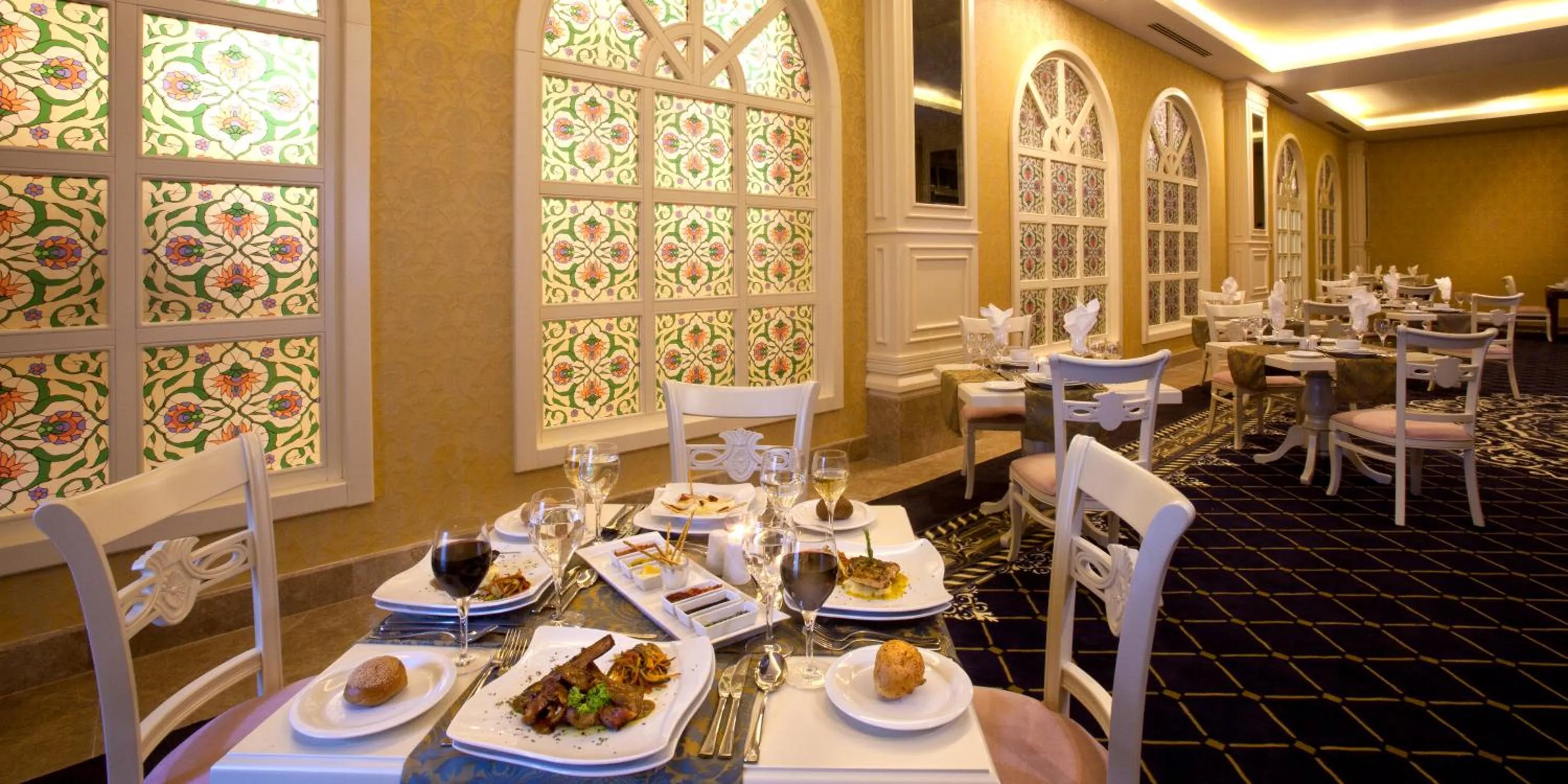 Restaurant/places to eat in Oz Hotels Side Premium