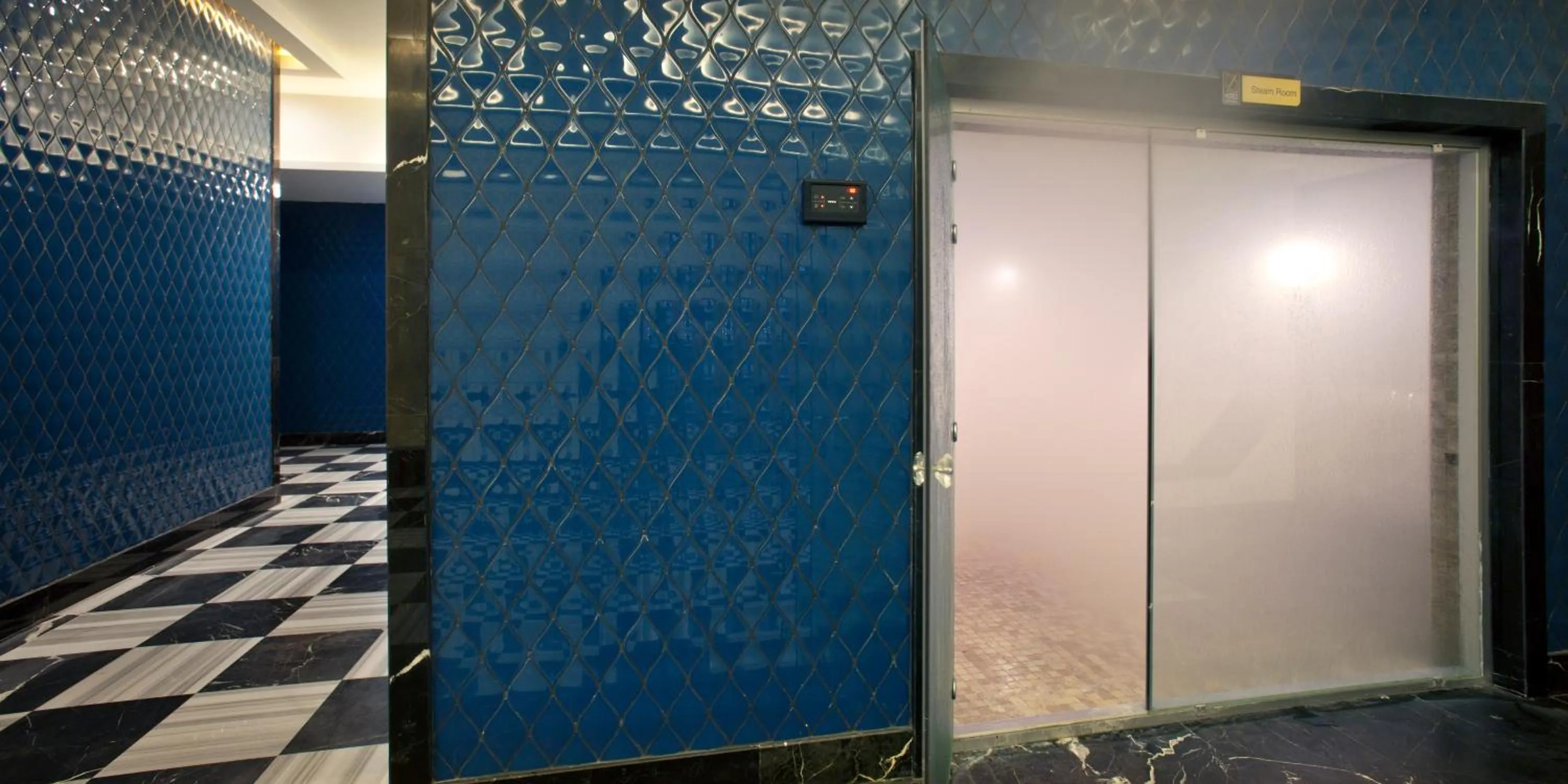 Steam room in Oz Hotels Side Premium