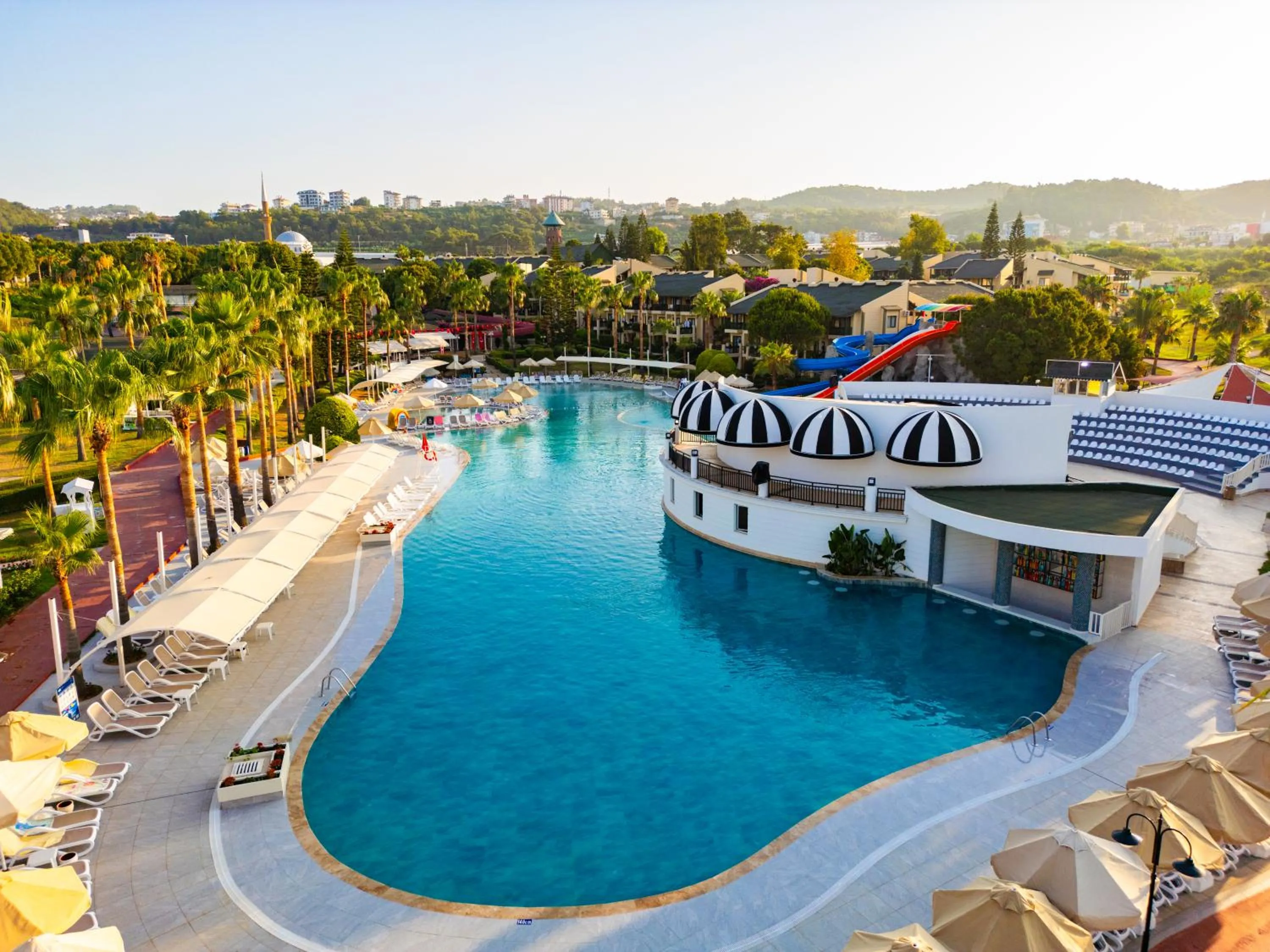 Swimming pool in Oz Hotels Incekum Beach