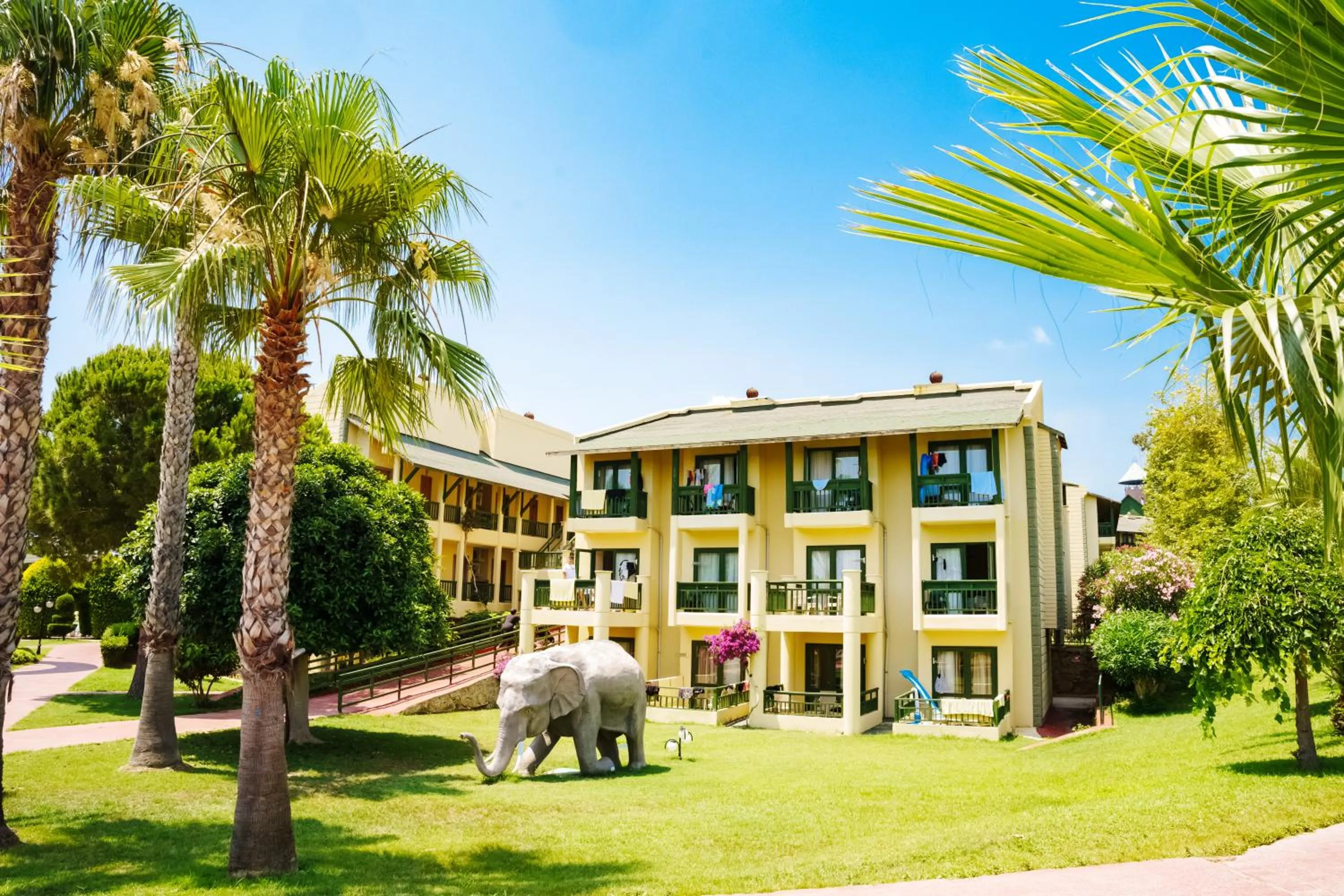 Property building in Oz Hotels Incekum Beach