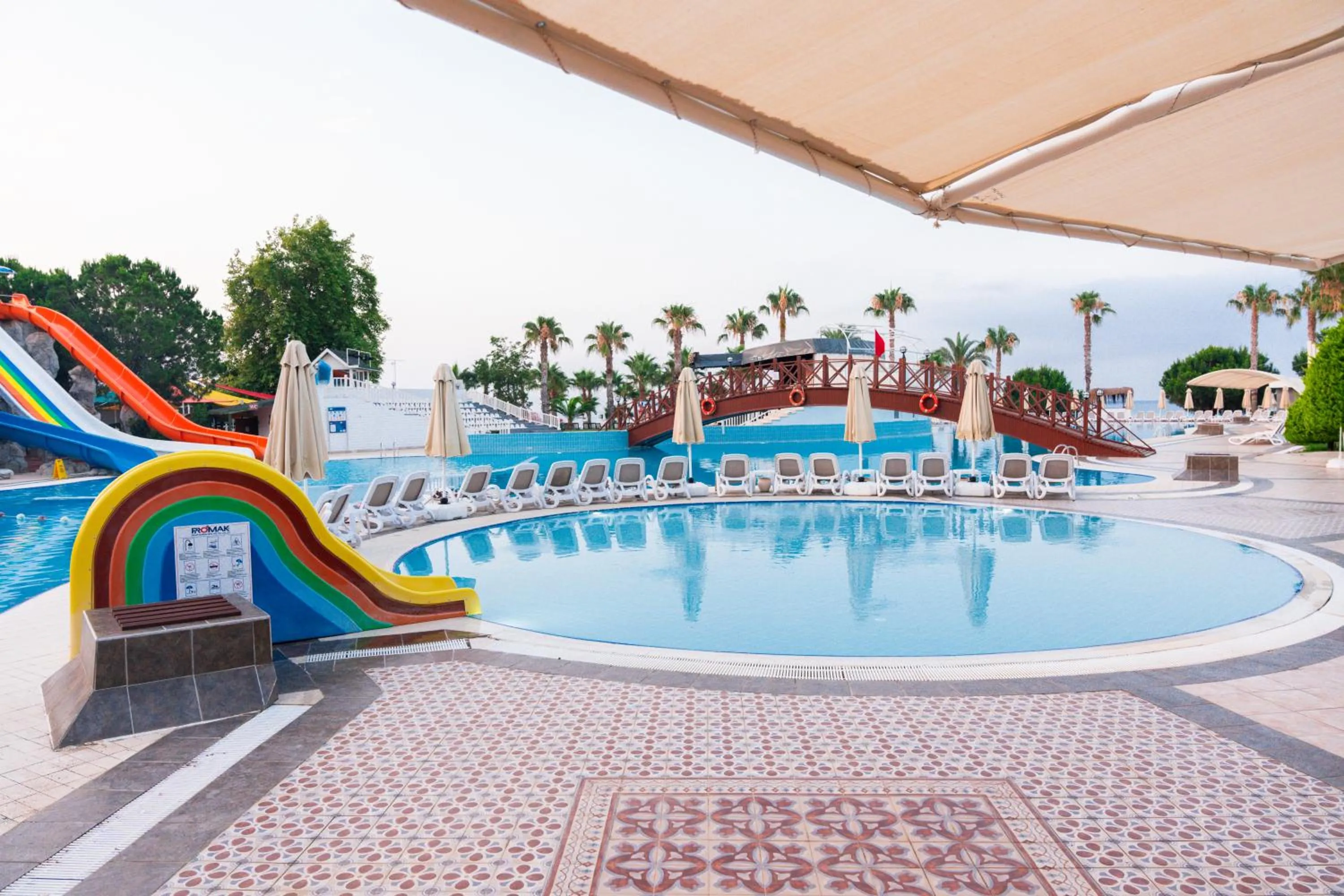 Swimming pool in Oz Hotels Incekum Beach