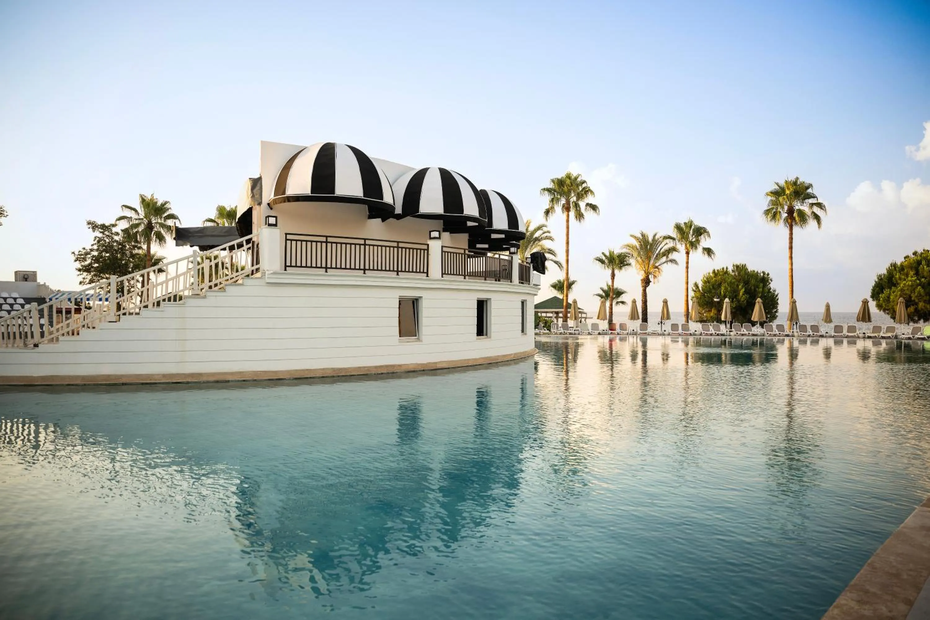 Swimming pool in Oz Hotels Incekum Beach