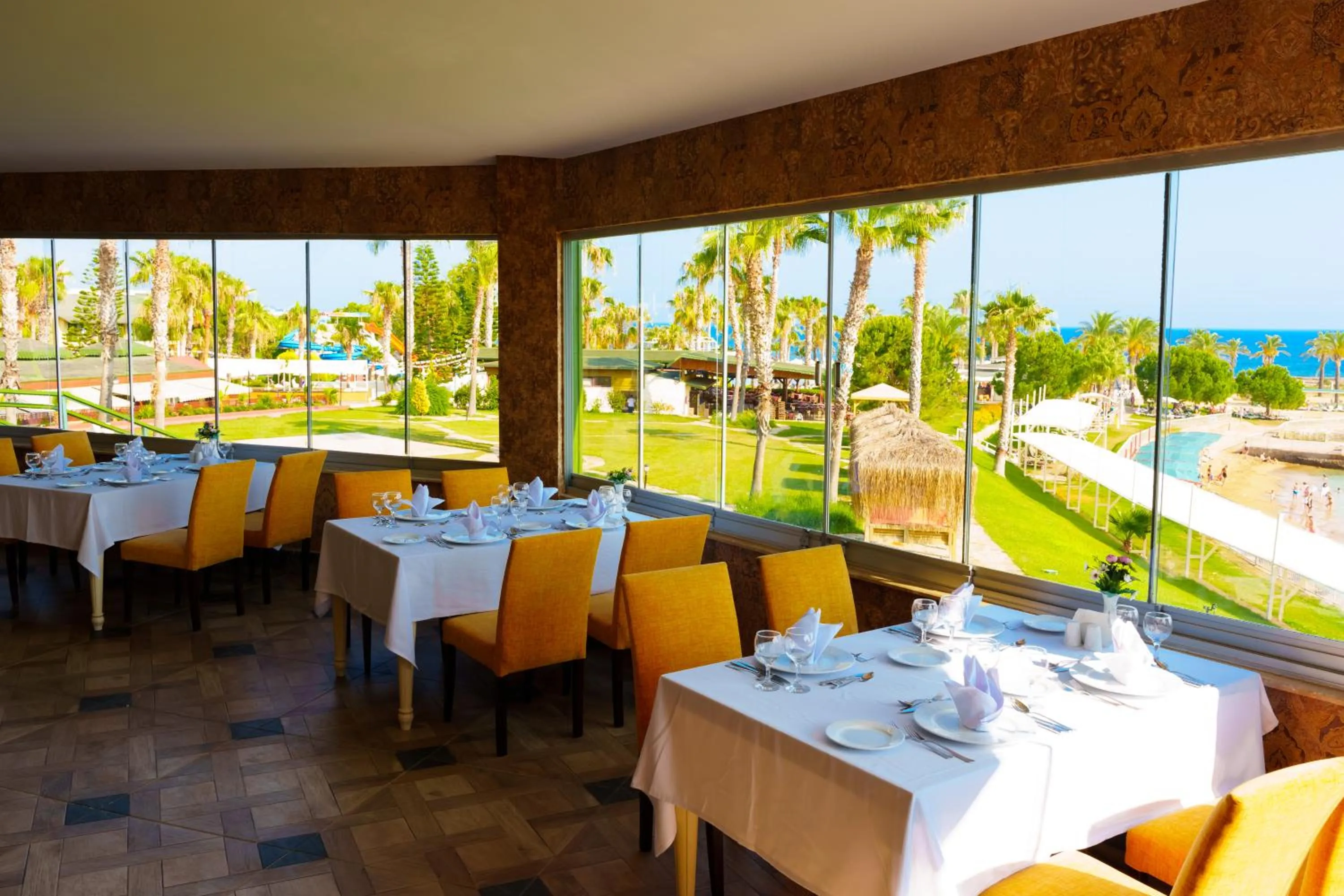 Restaurant/places to eat in Oz Hotels Incekum Beach