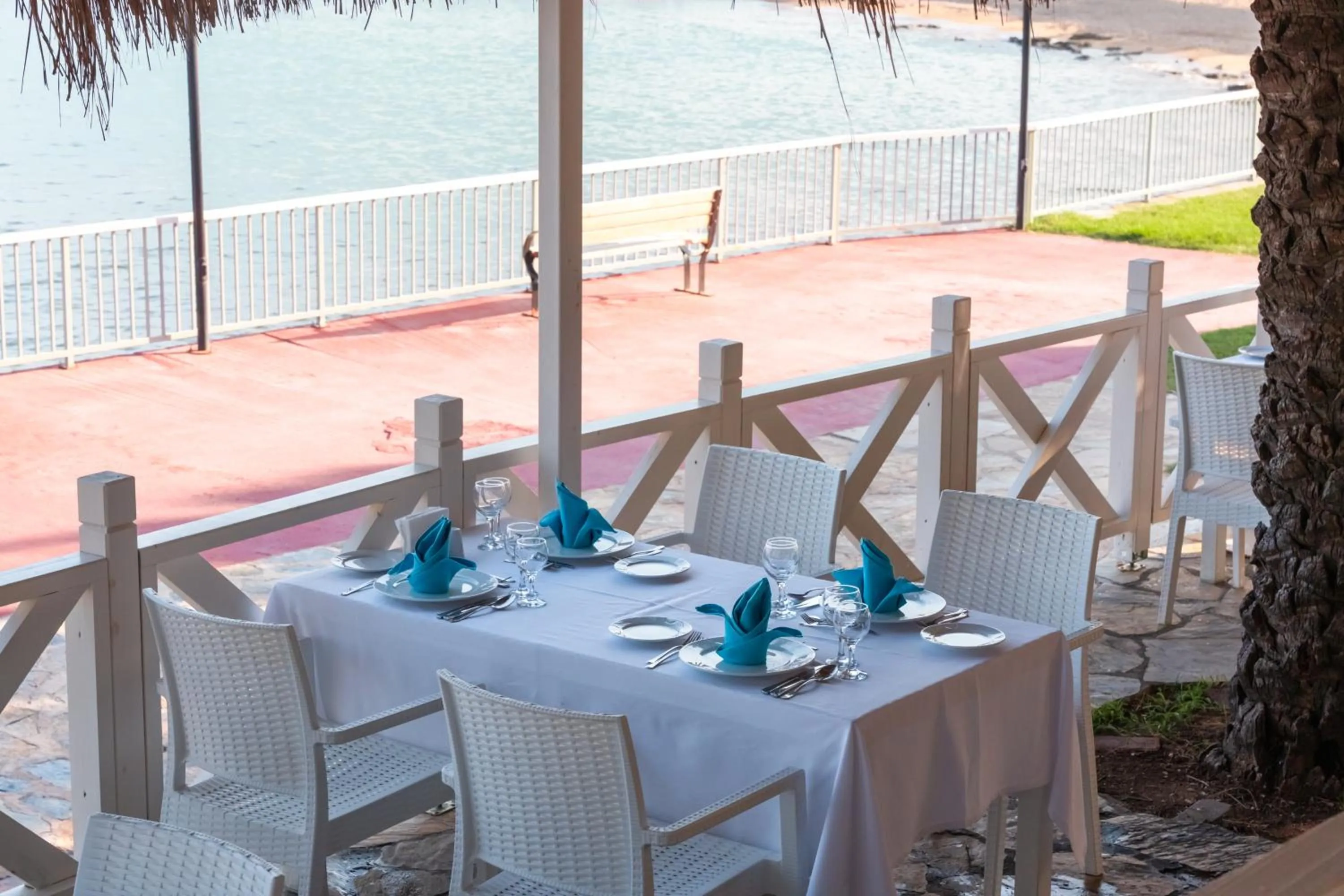 Restaurant/places to eat in Oz Hotels Incekum Beach