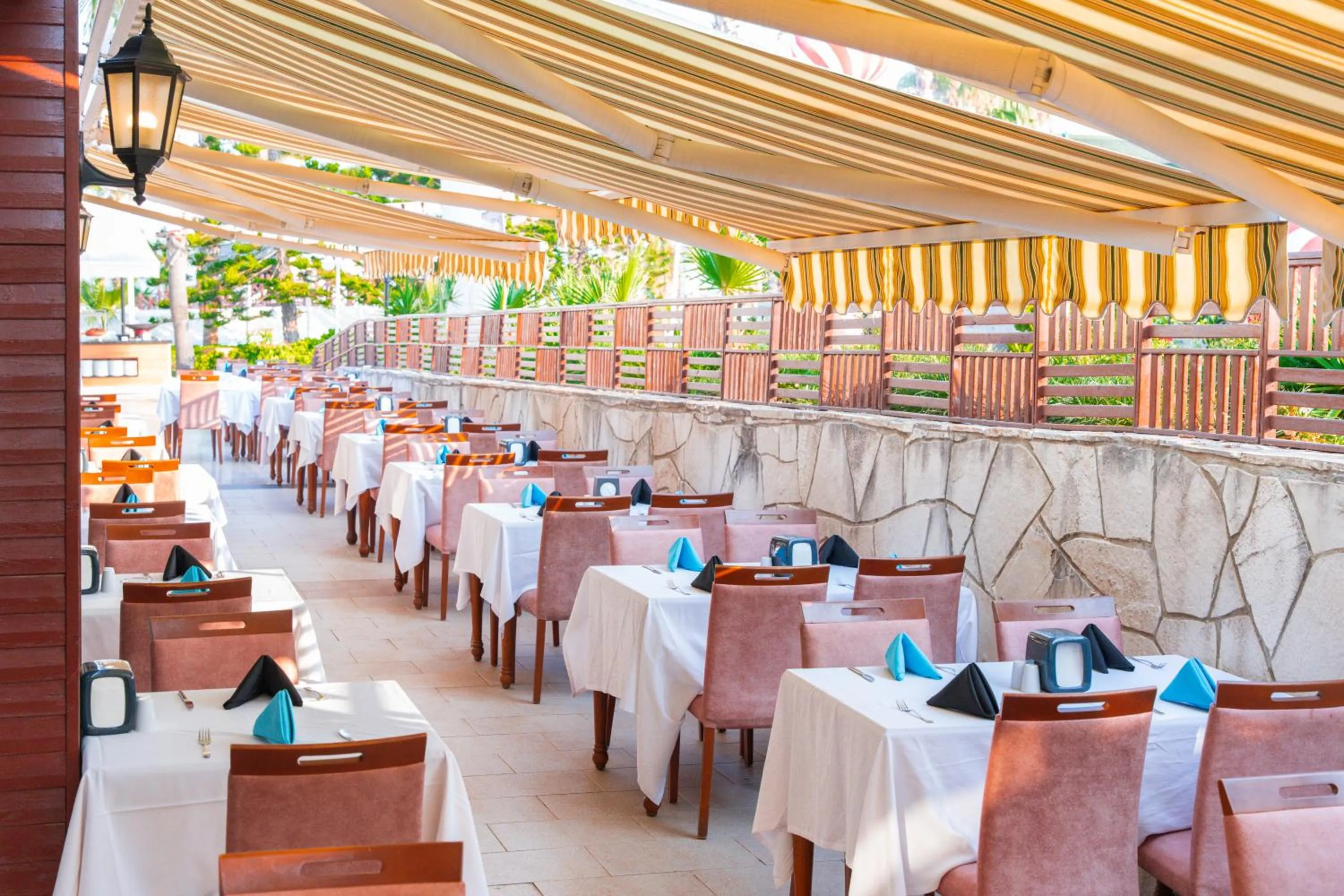 Restaurant/places to eat in Oz Hotels Incekum Beach