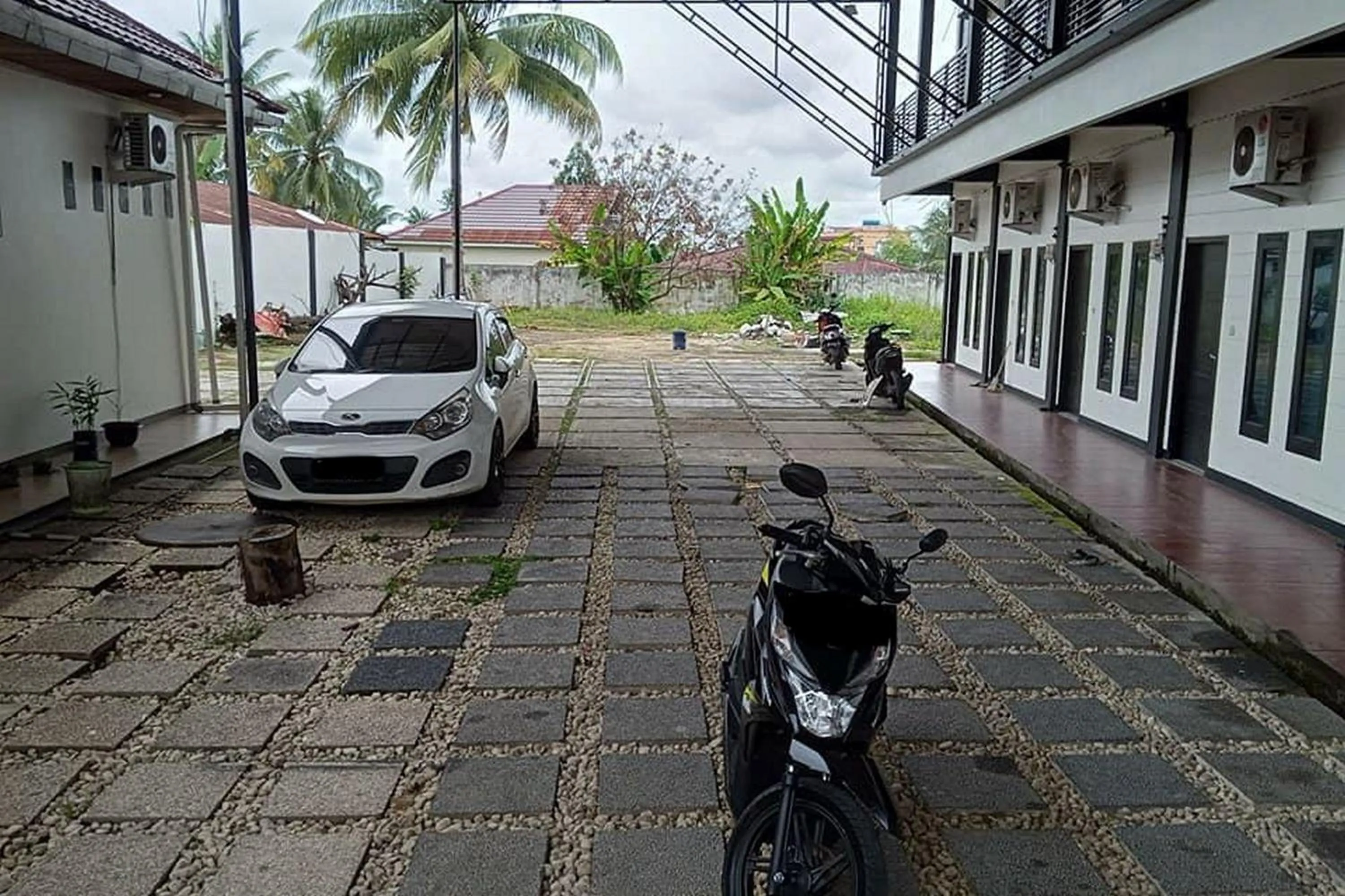 Parking in Marthine Residence Syariah RedPartner