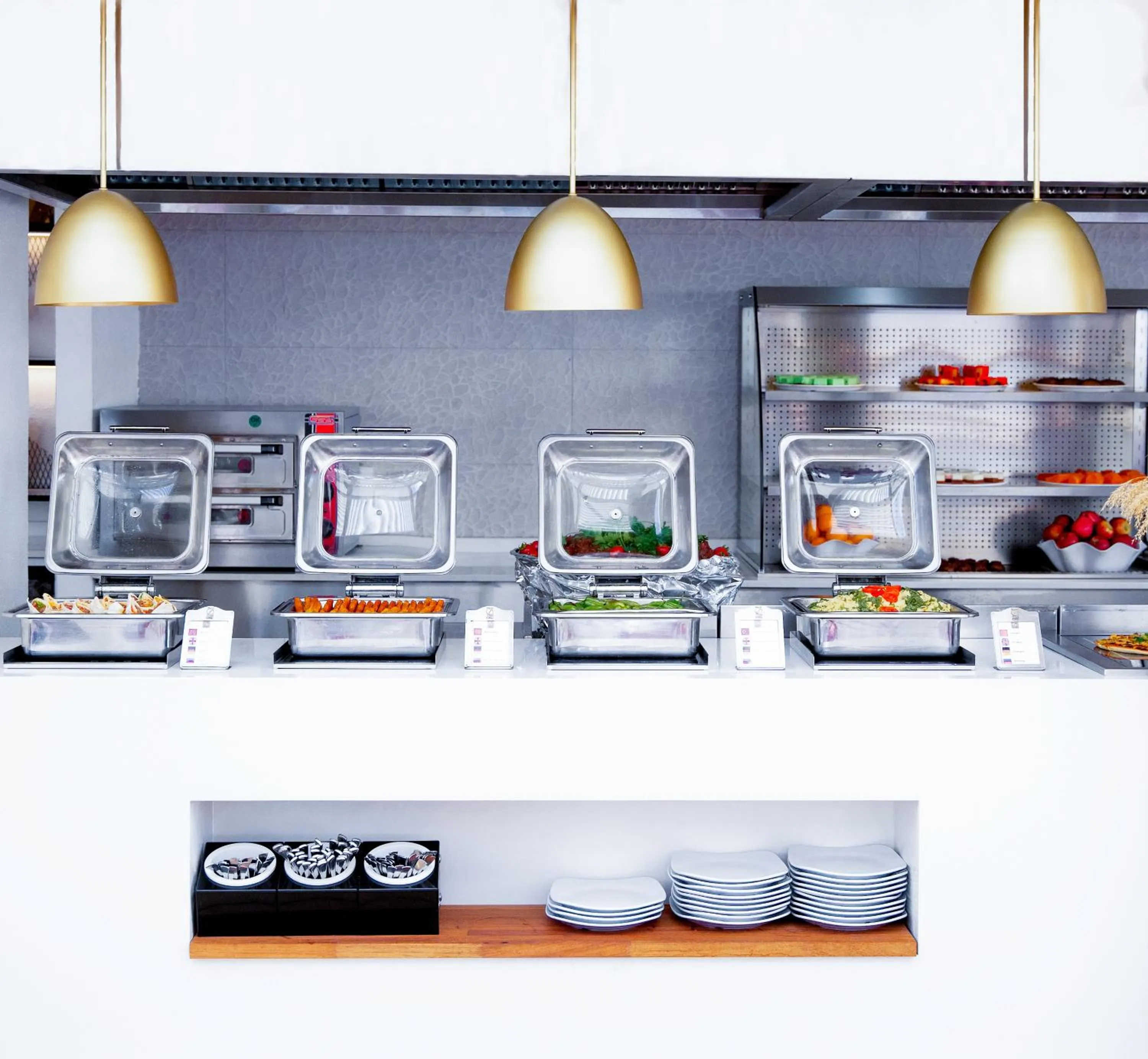 Food and drinks in Oz Hotels Sui