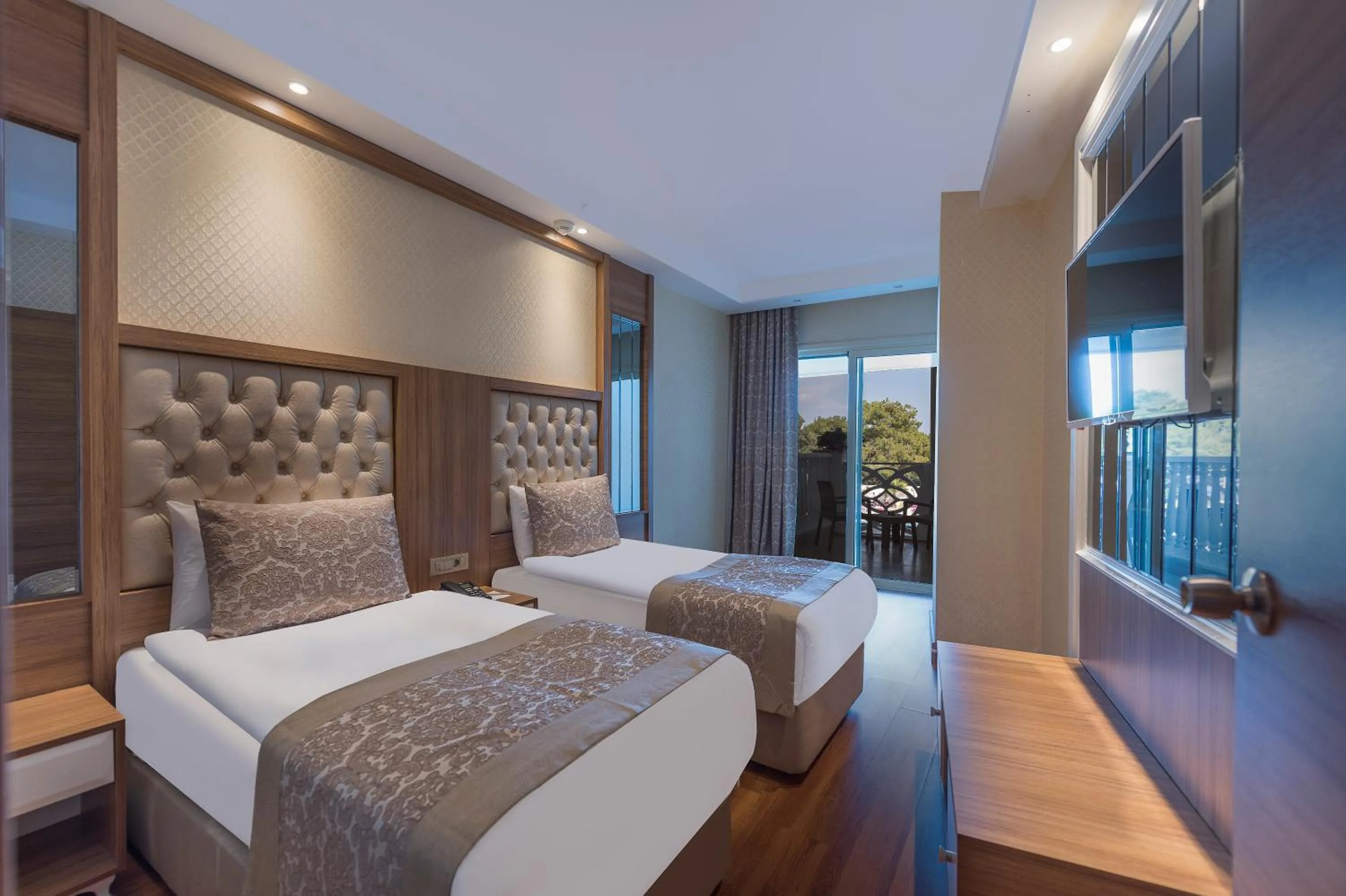 Massage, Bed in Oz Hotels Sui