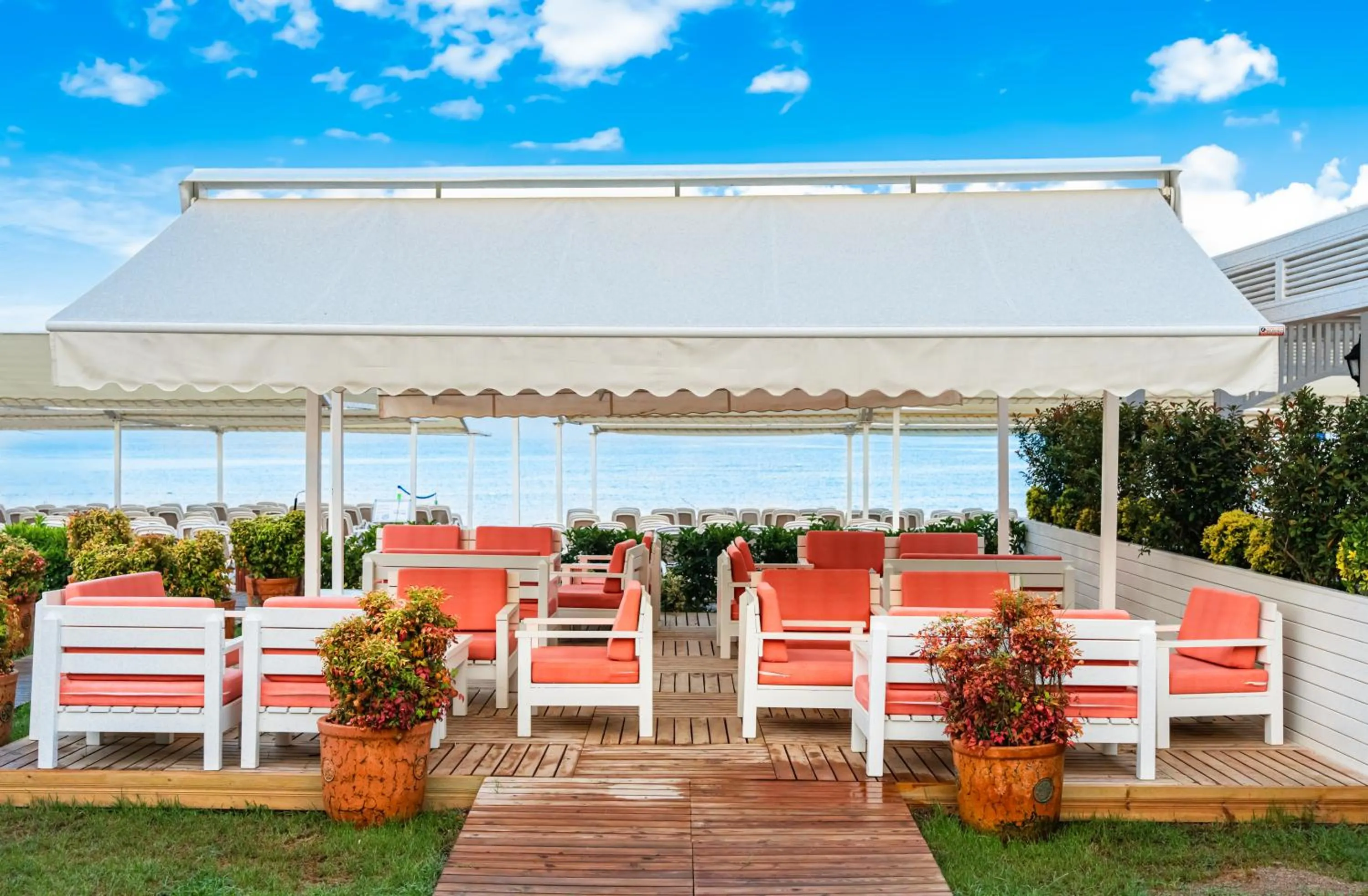 Seating area in Oz Hotels Sui