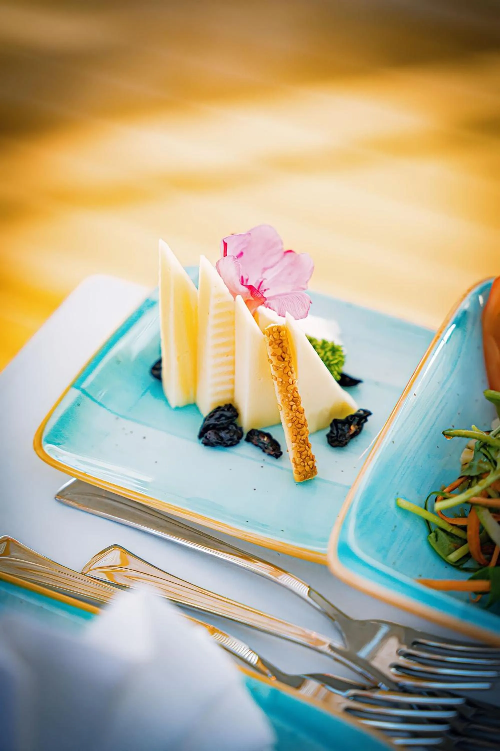 Food and drinks in Oz Hotels Sui