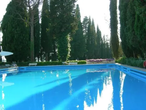 Swimming pool in Hotel Villa San Donino