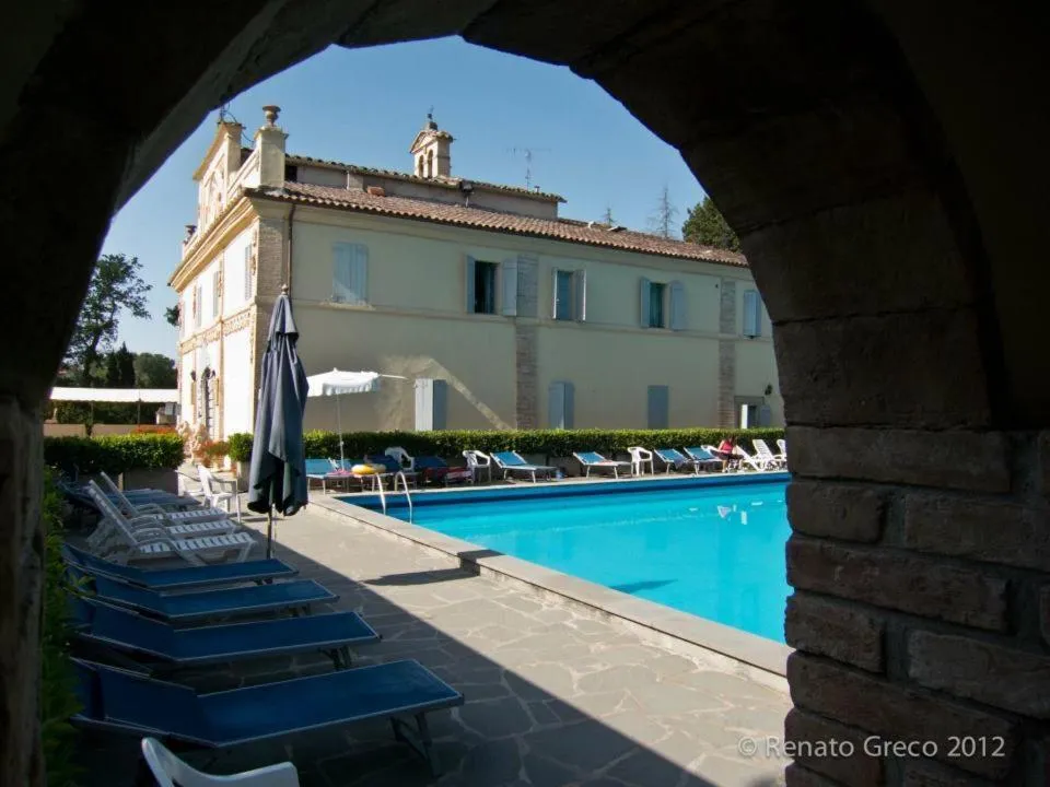 Property building in Hotel Villa San Donino