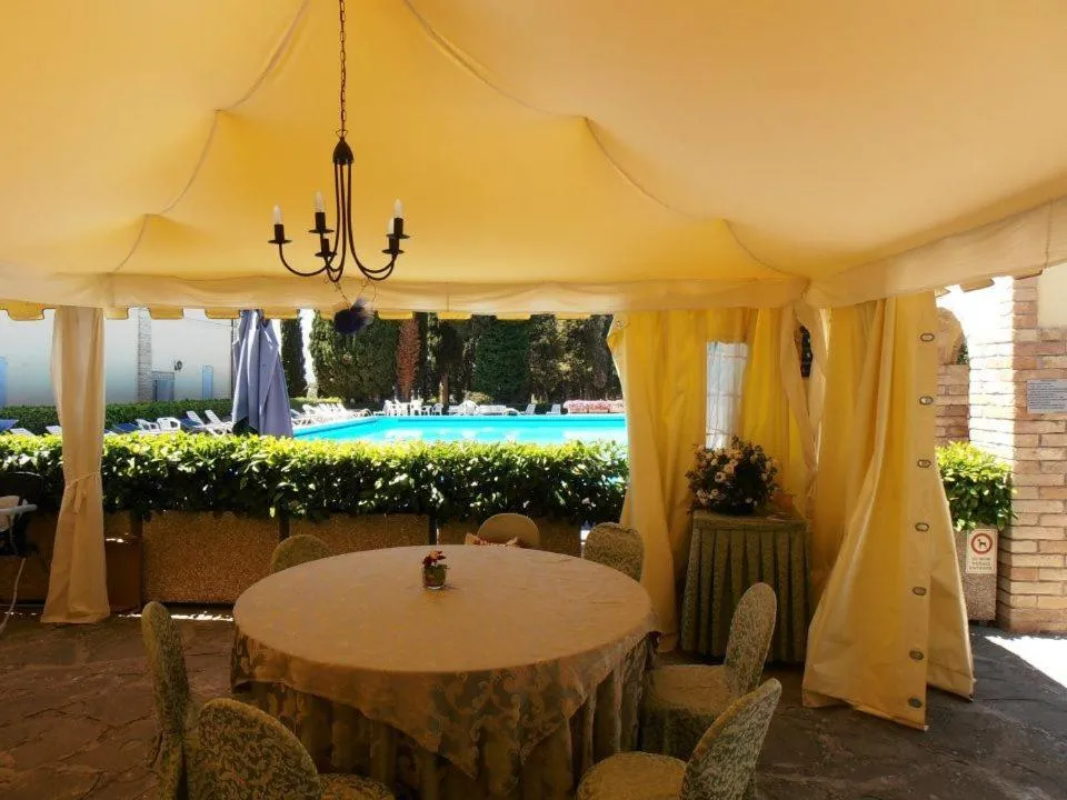 Day in Hotel Villa San Donino