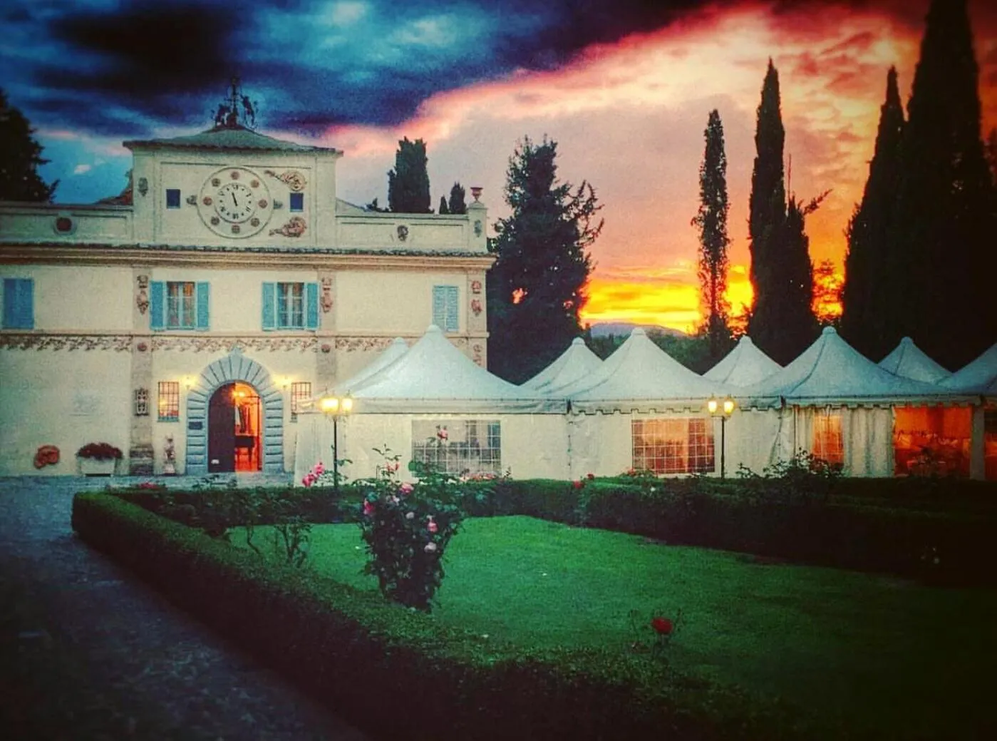 Property building in Hotel Villa San Donino