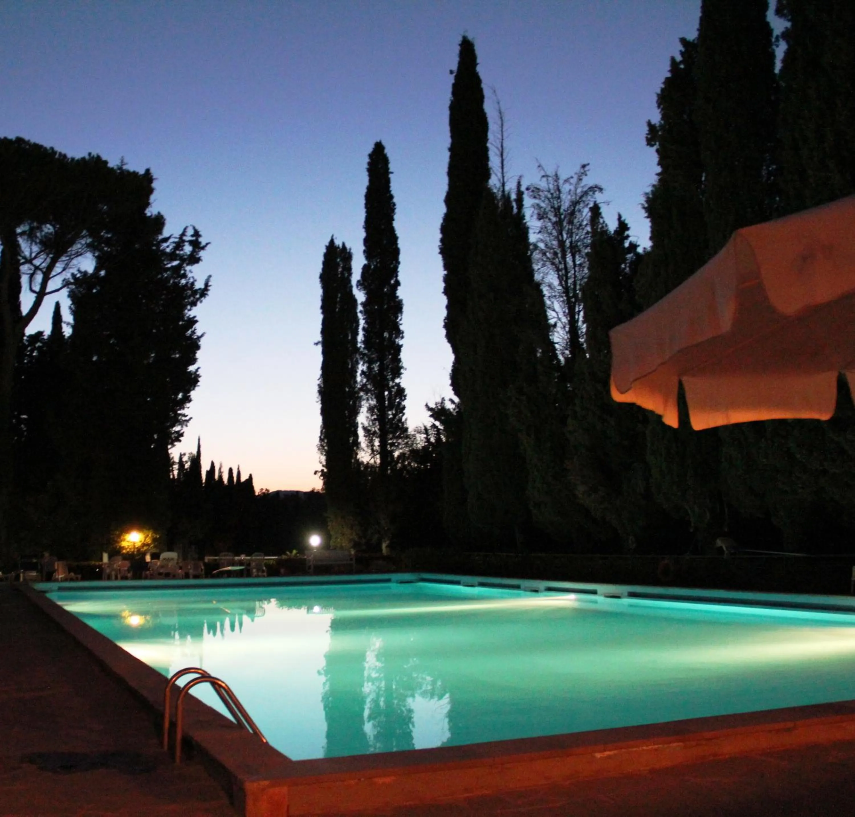 Swimming pool in Hotel Villa San Donino