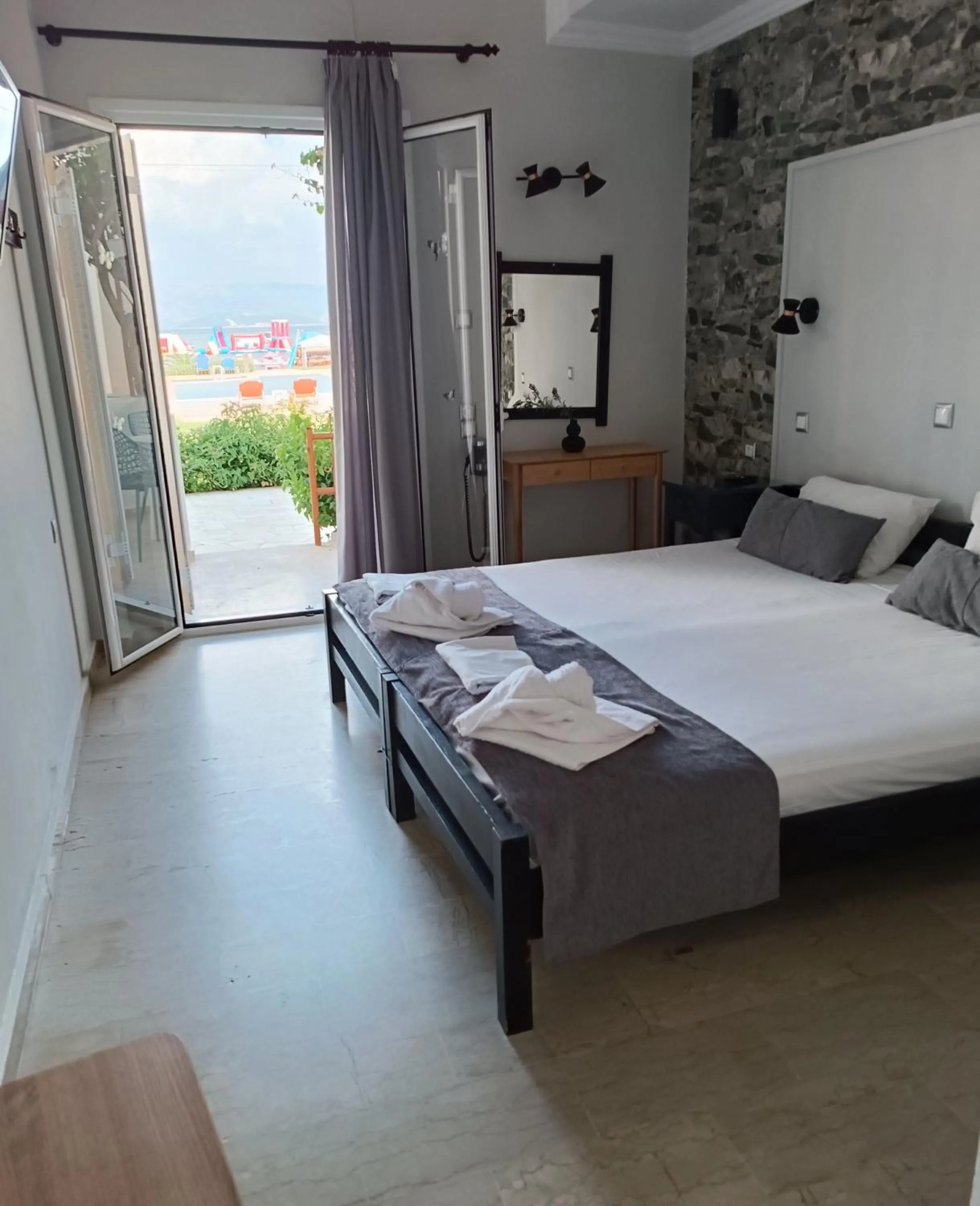Sofia Beach Apartments