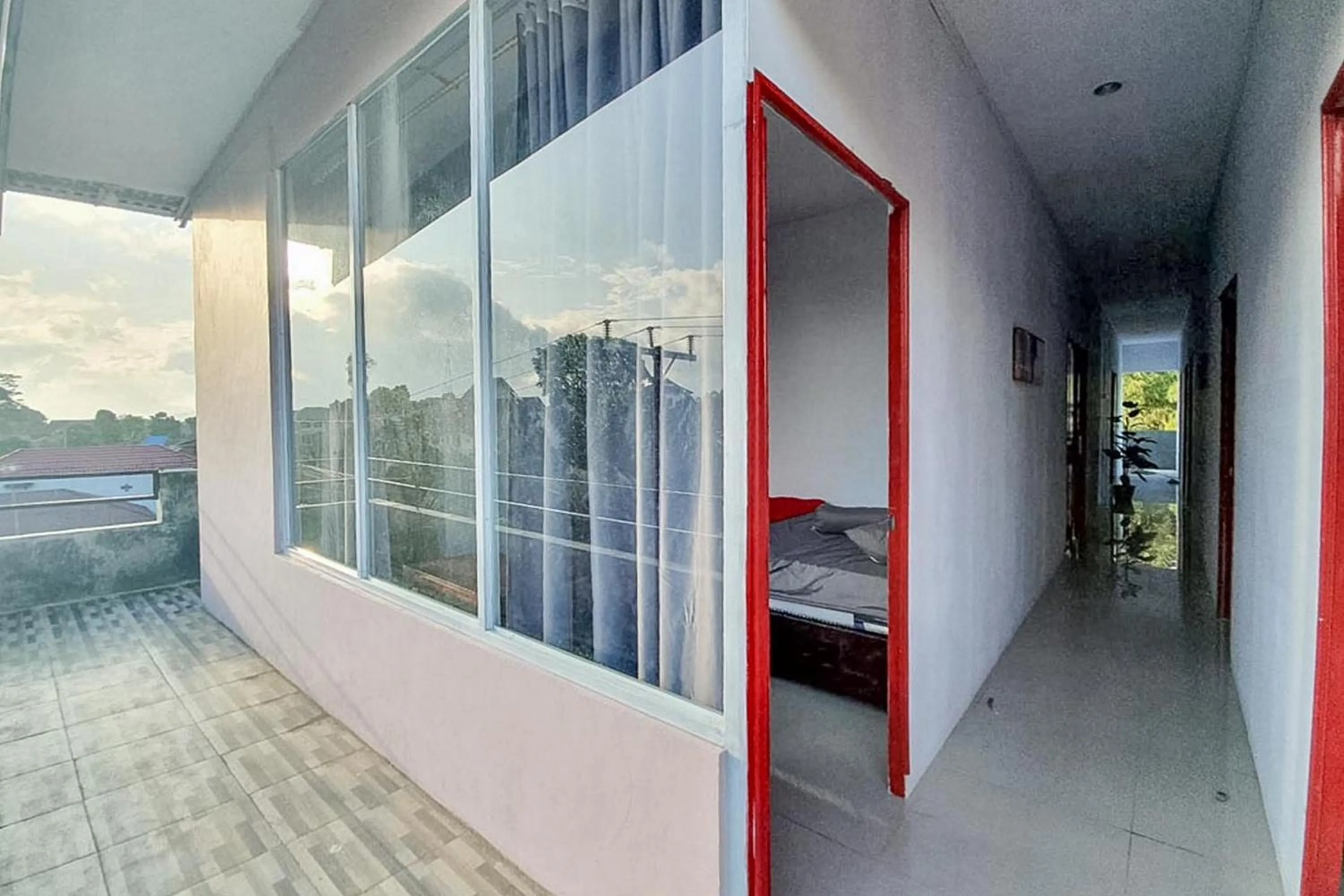 Balcony/Terrace in Sky Residence Tomohon Mitra RedDoorz