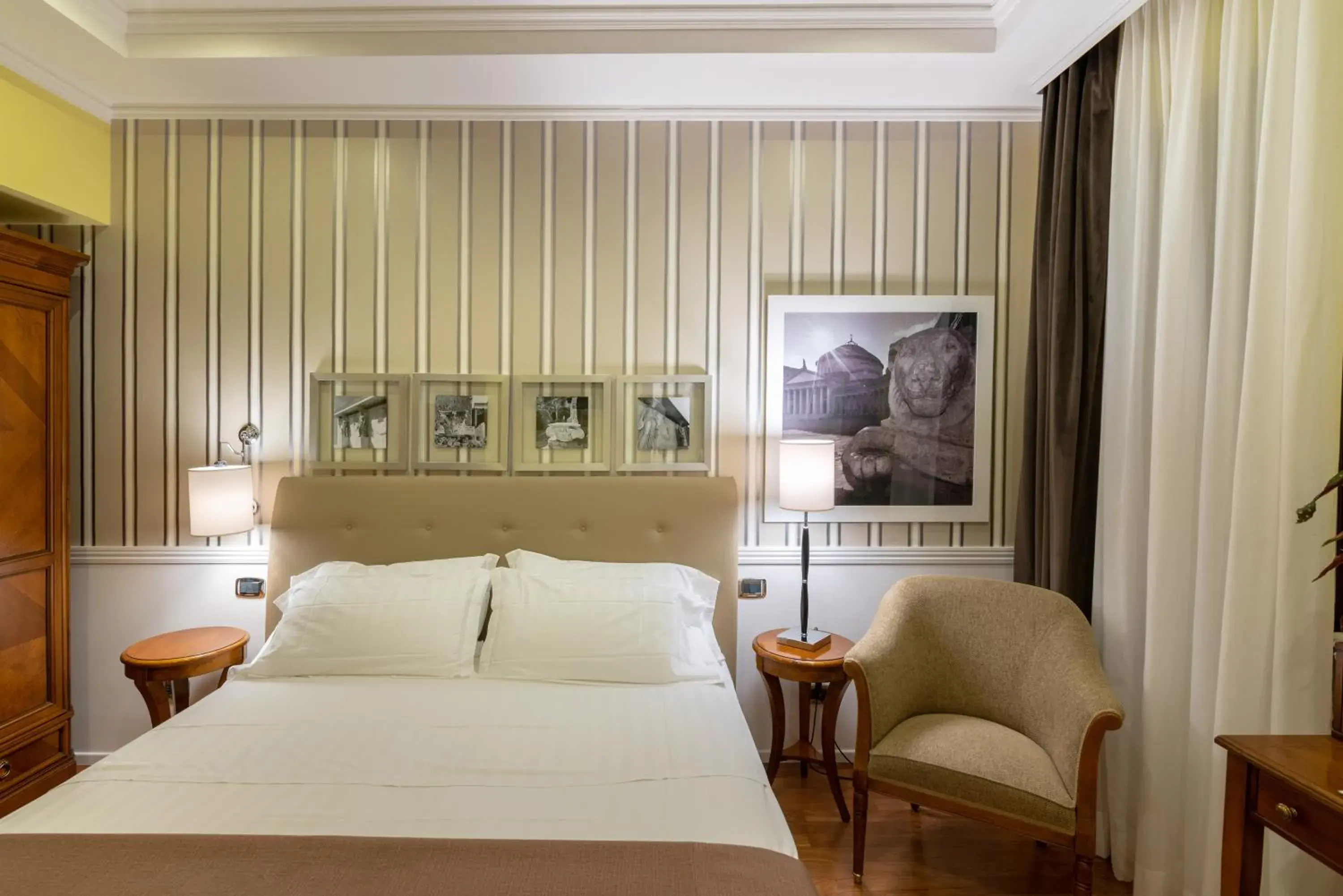 Bed in Palazzo Turchini Bed in Palazzo Turchini