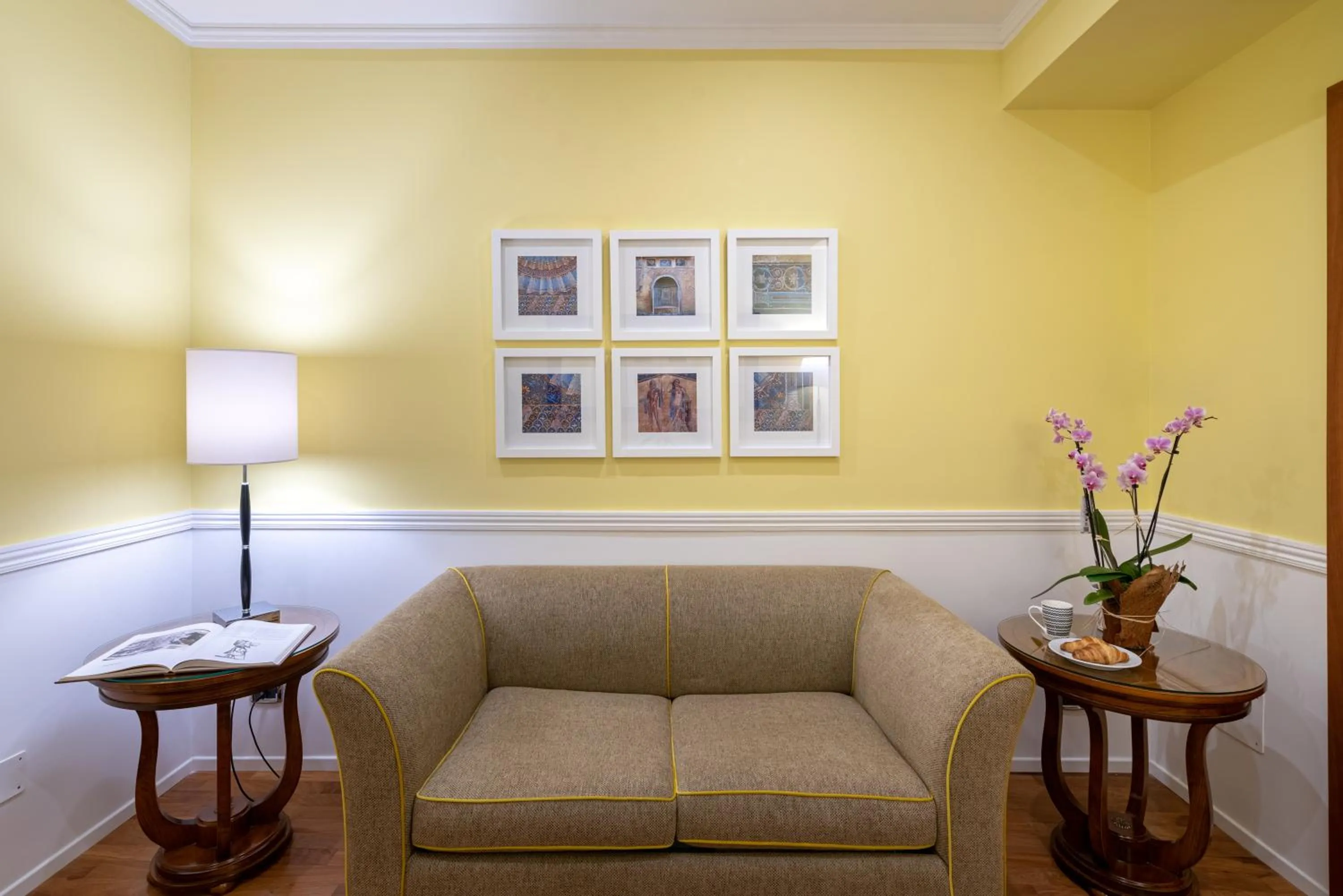 Living room in Palazzo Turchini