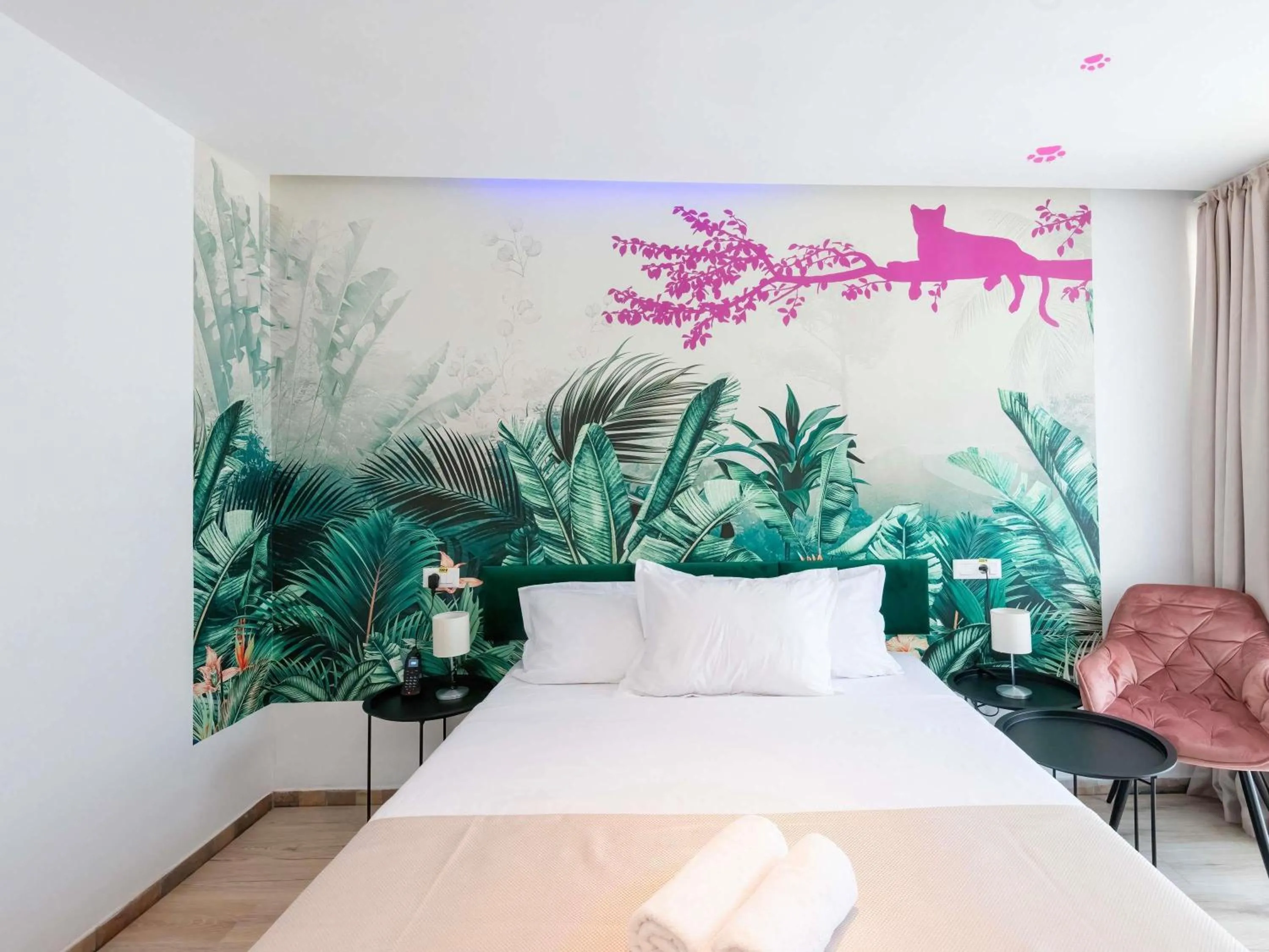 Bedroom, Bed in ibis Styles Venus