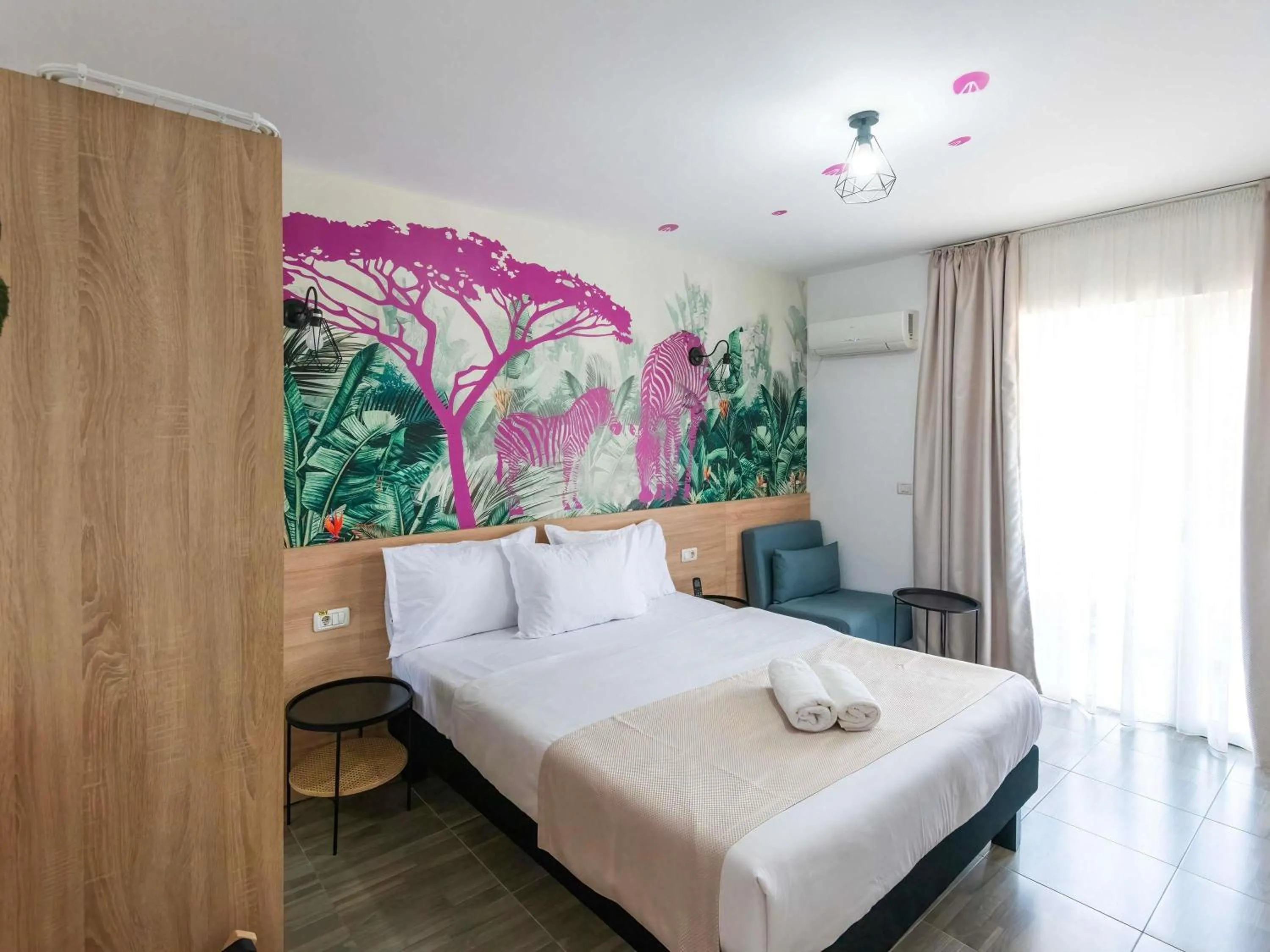 Bedroom, Bed in ibis Styles Venus