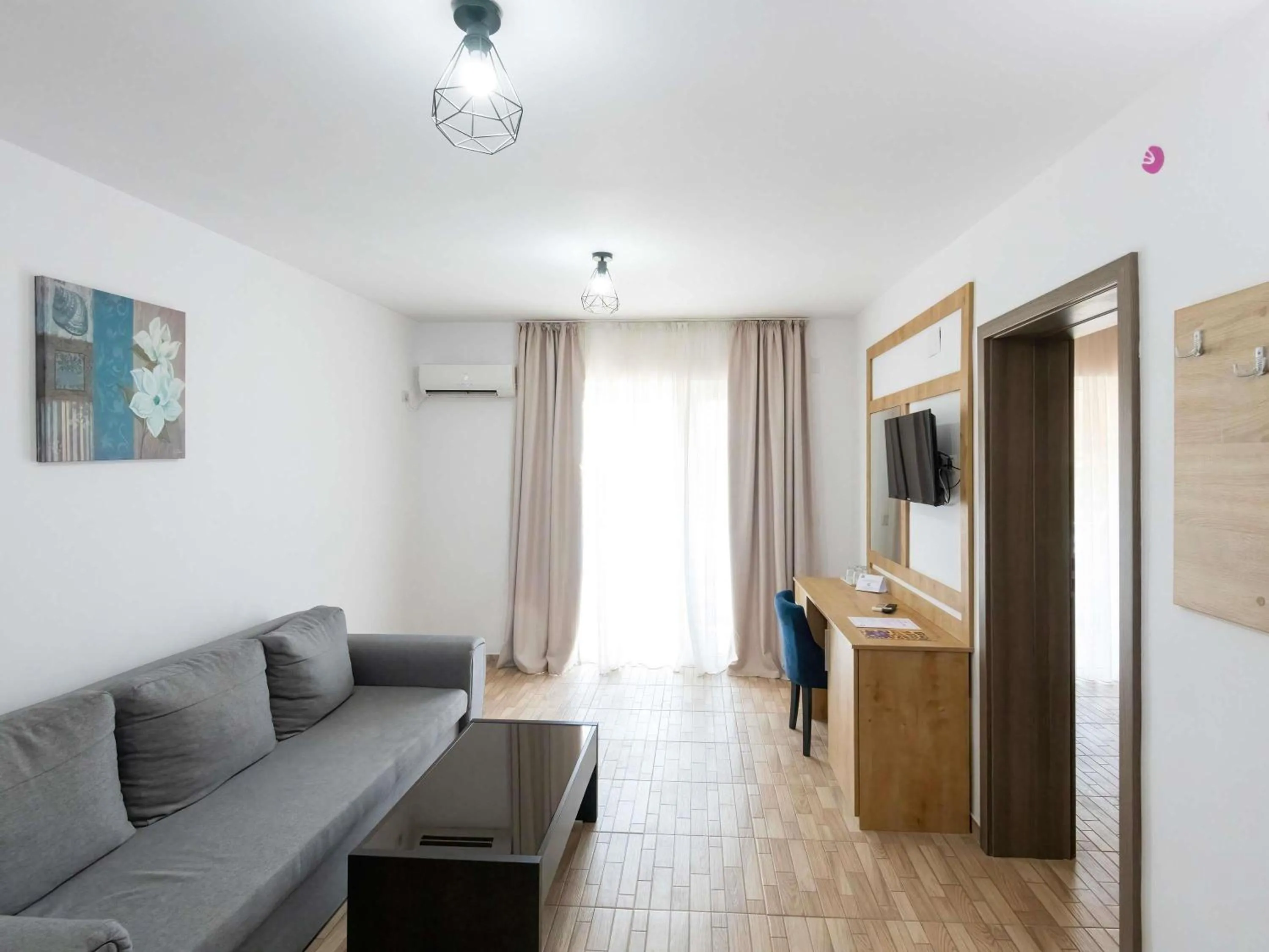 Bedroom in ibis Styles Venus