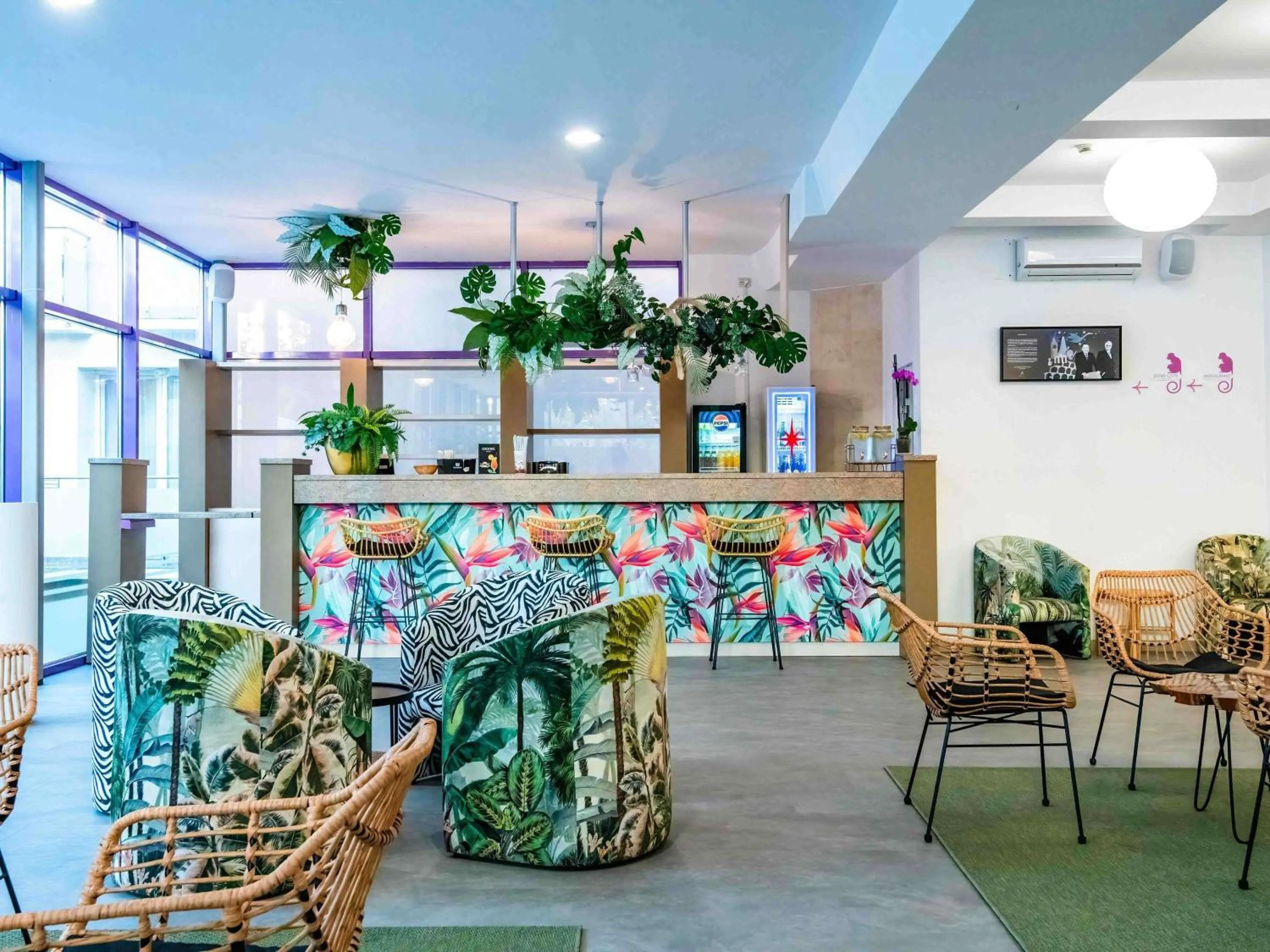 Lounge or bar in ibis Styles Venus