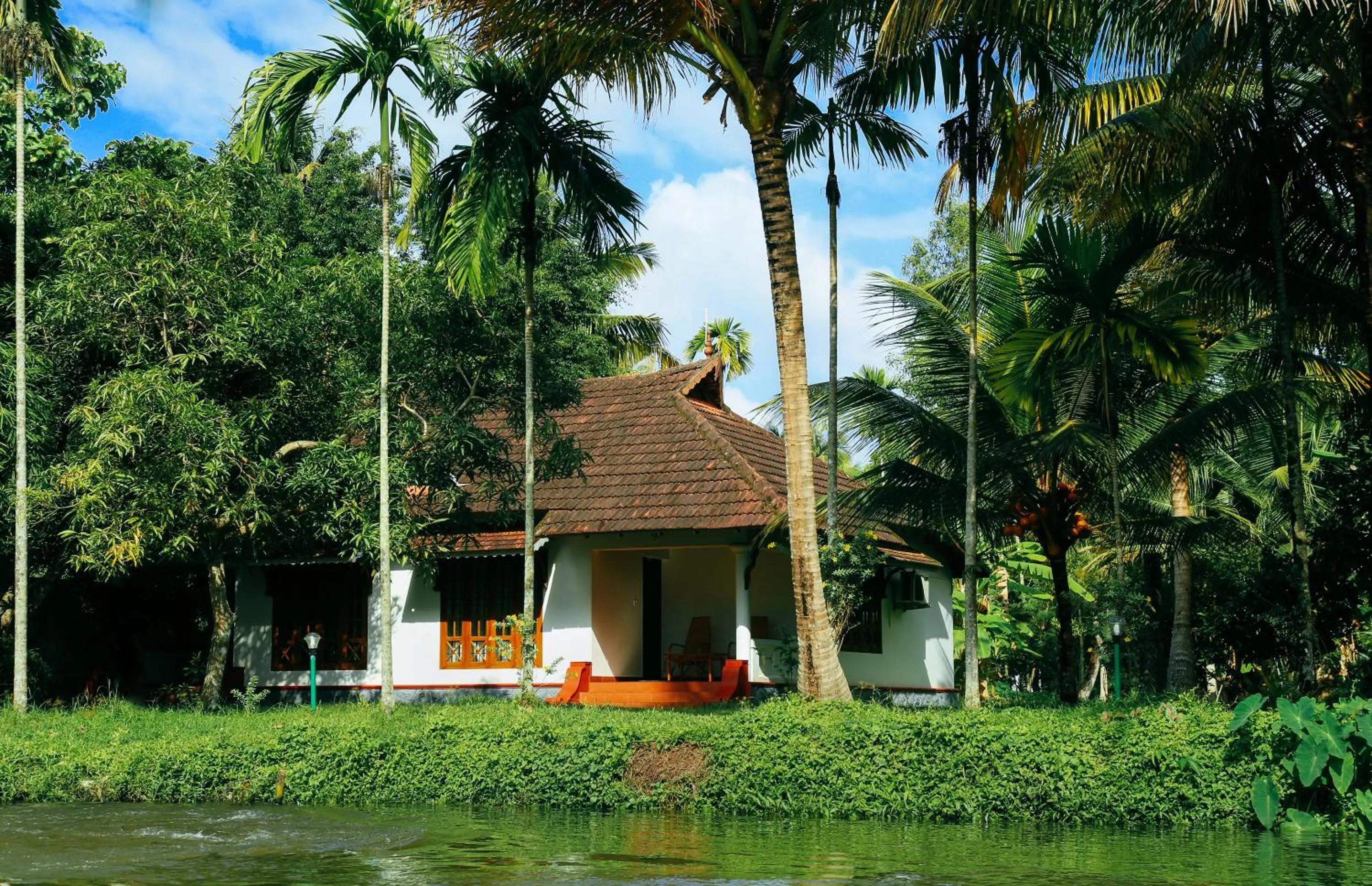 Day in Palmgrove Lake Resort