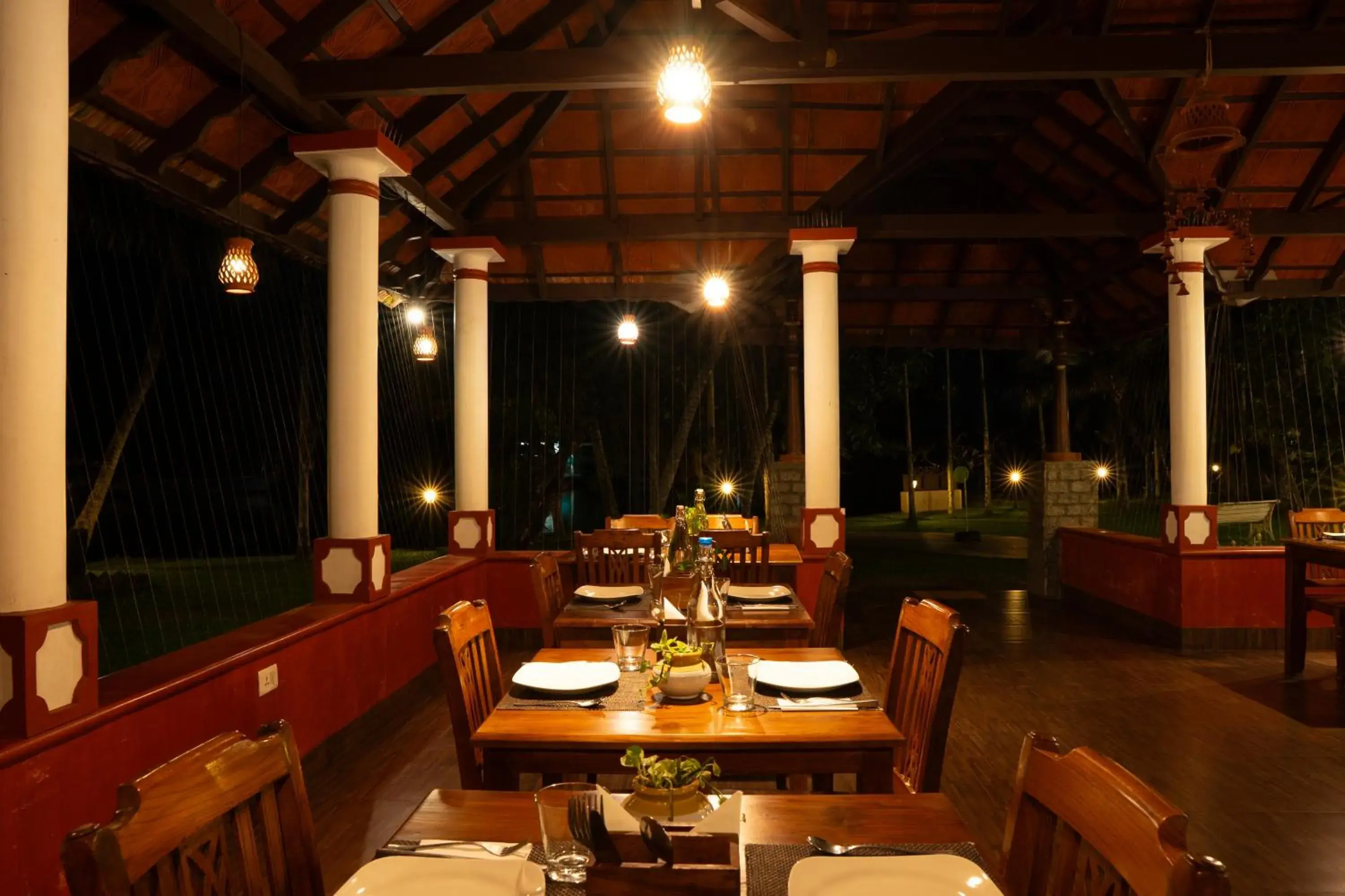 Restaurant/places to eat in Palmgrove Lake Resort Restaurant/places to eat in Palmgrove Lake Resort