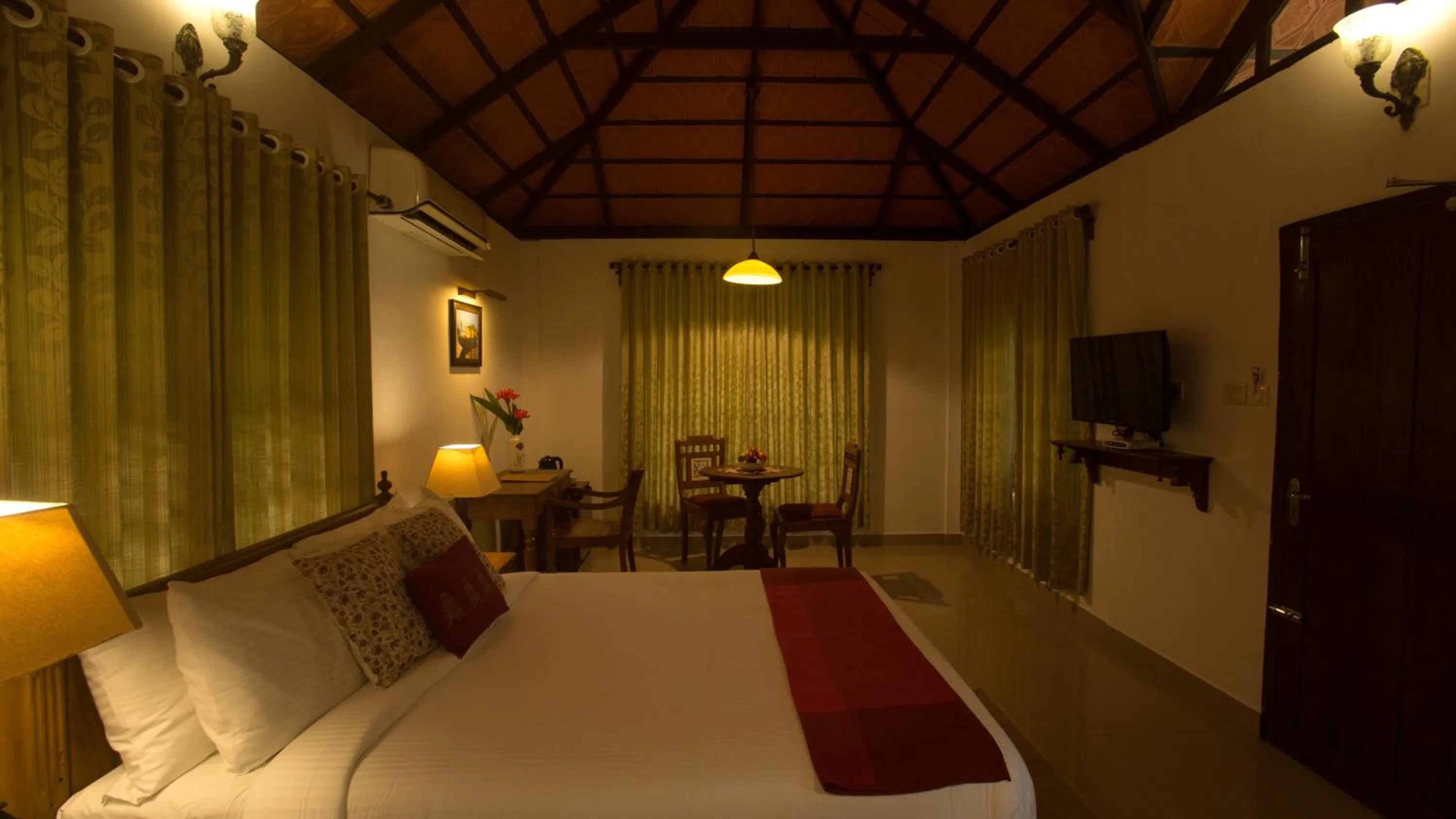 Bed in Palmgrove Lake Resort