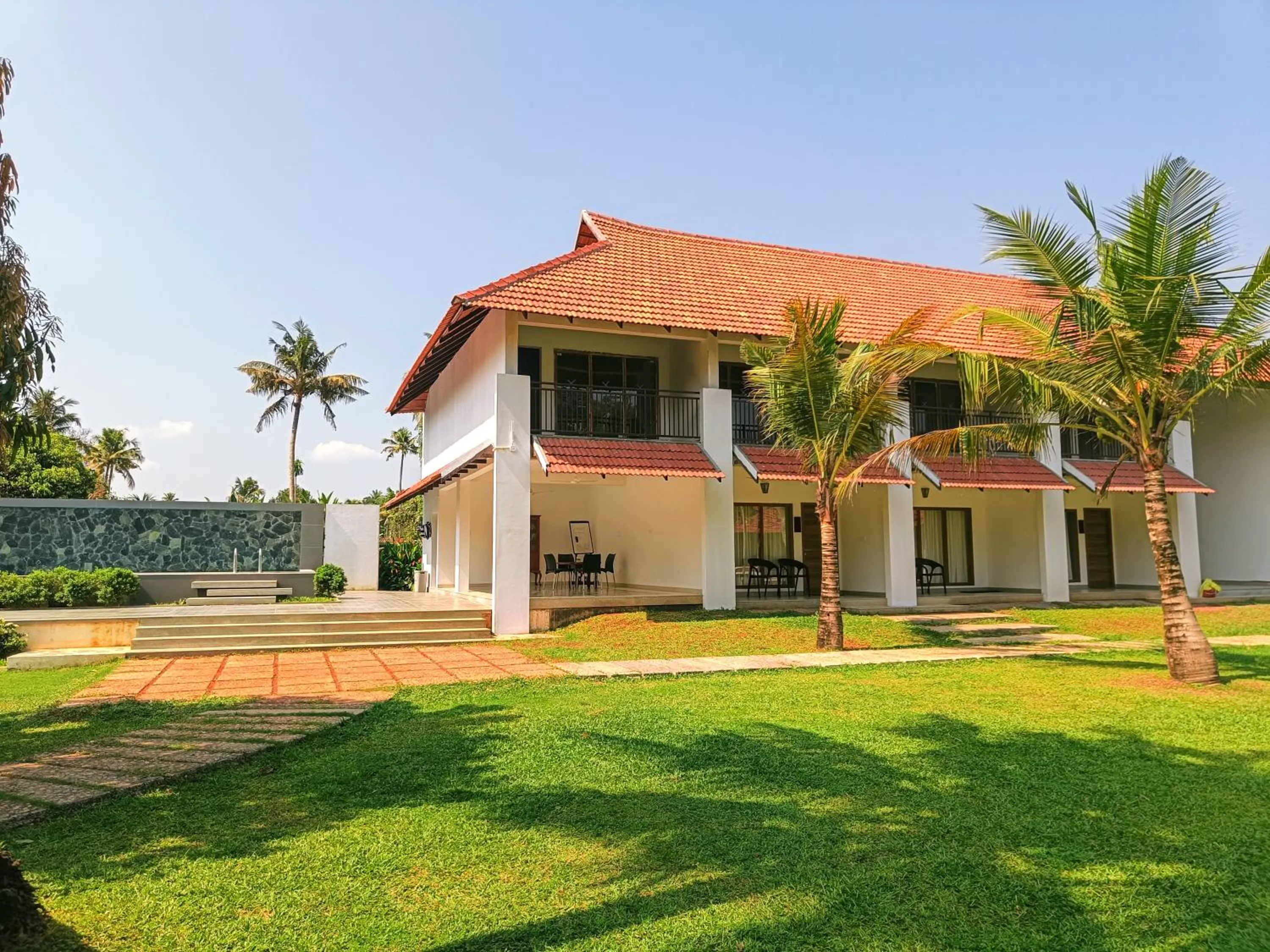 Garden view in Palmgrove Lake Resort