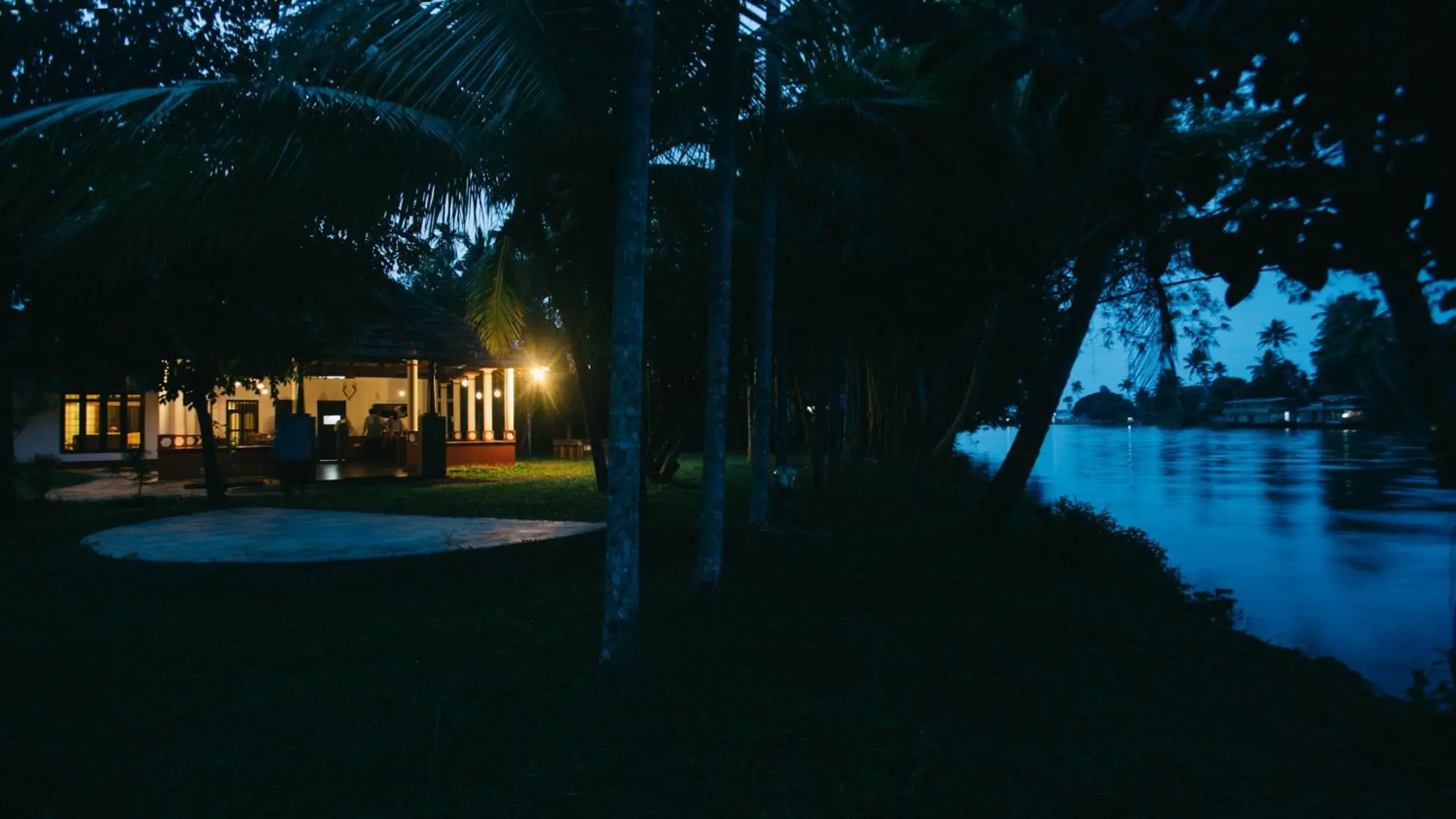 Restaurant/places to eat in Palmgrove Lake Resort Restaurant/places to eat in Palmgrove Lake Resort