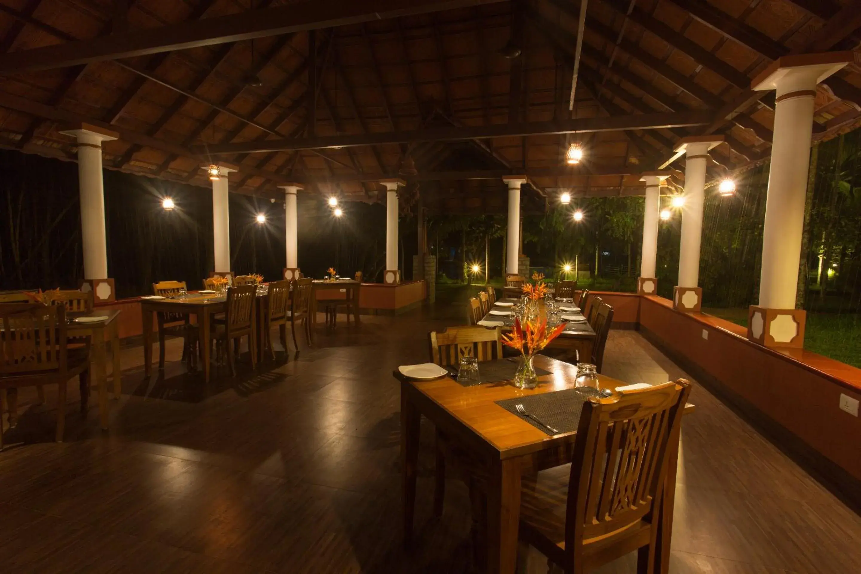 Restaurant/places to eat in Palmgrove Lake Resort Restaurant/places to eat in Palmgrove Lake Resort