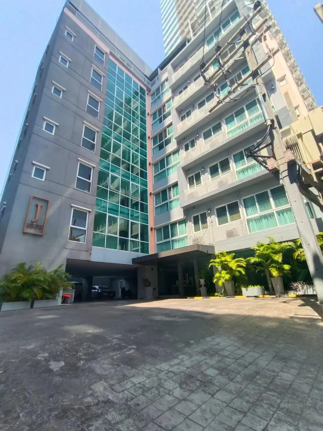 Property building in J Residence Thonglor 8 Property building in J Residence Thonglor 8