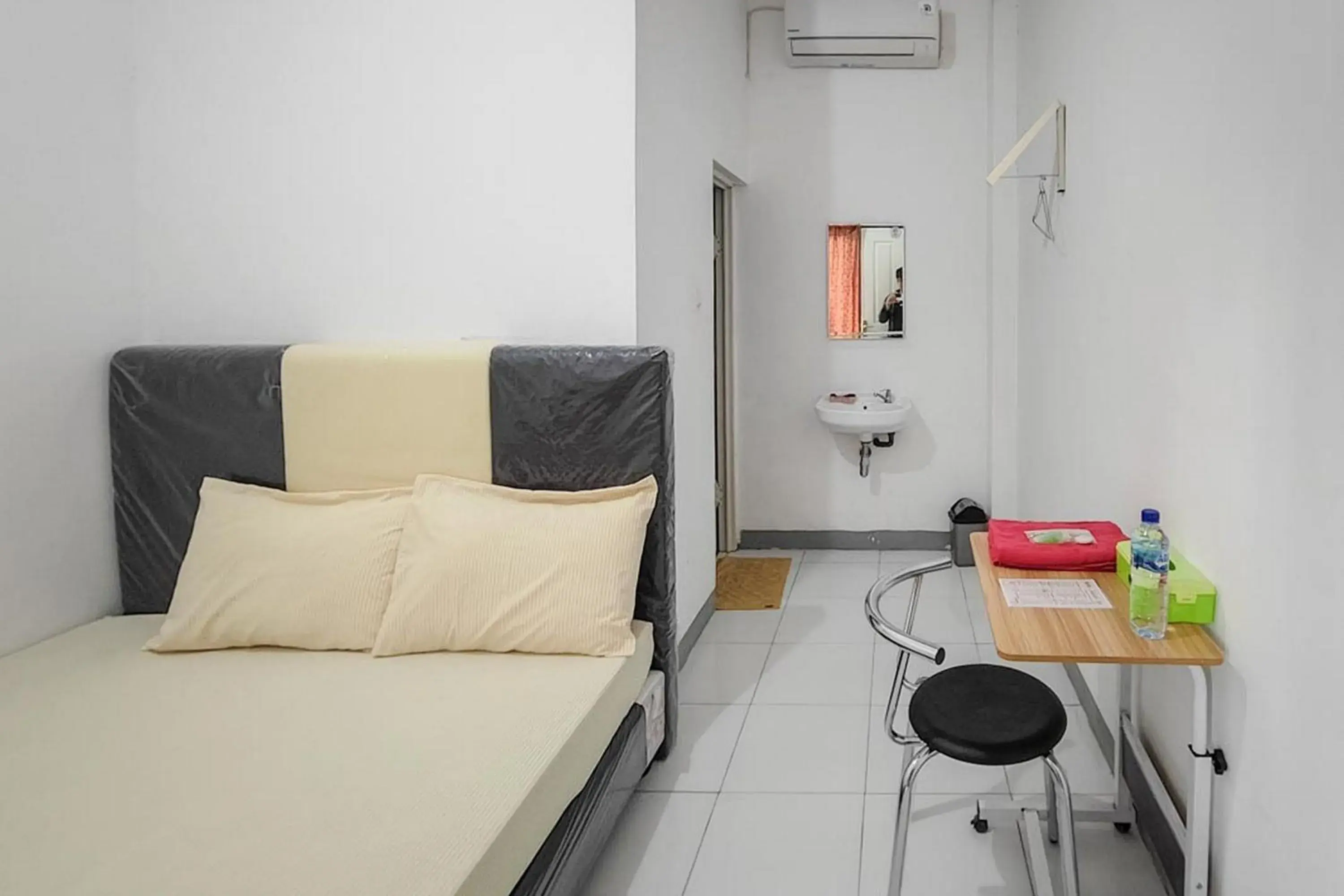 Shekinah Homestay & Cafe Waikabubak RedPartner Shekinah Homestay & Cafe Waikabubak RedPartner