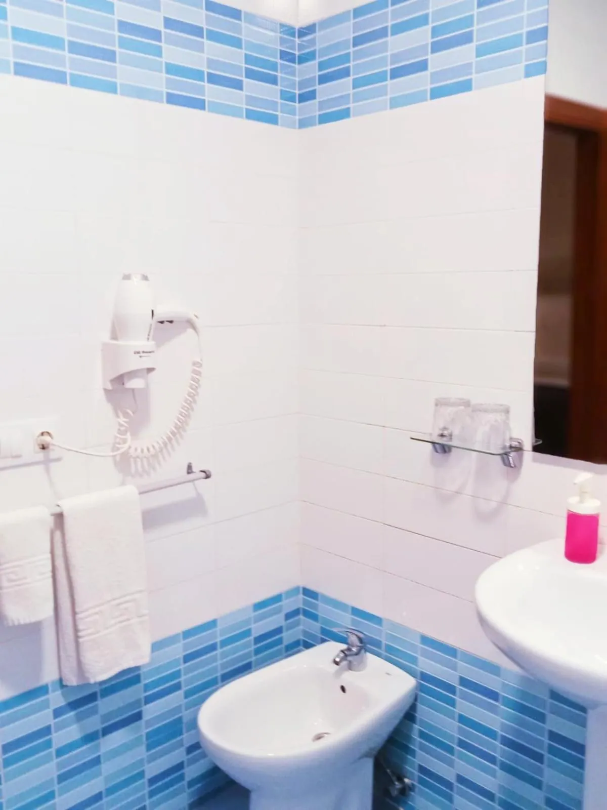 Toilet in Hotel Sol Sanlúcar