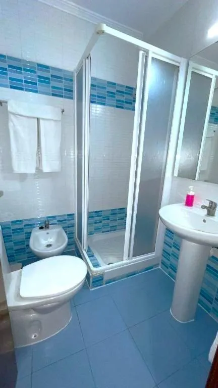 Shower in Hotel Sol Sanlúcar