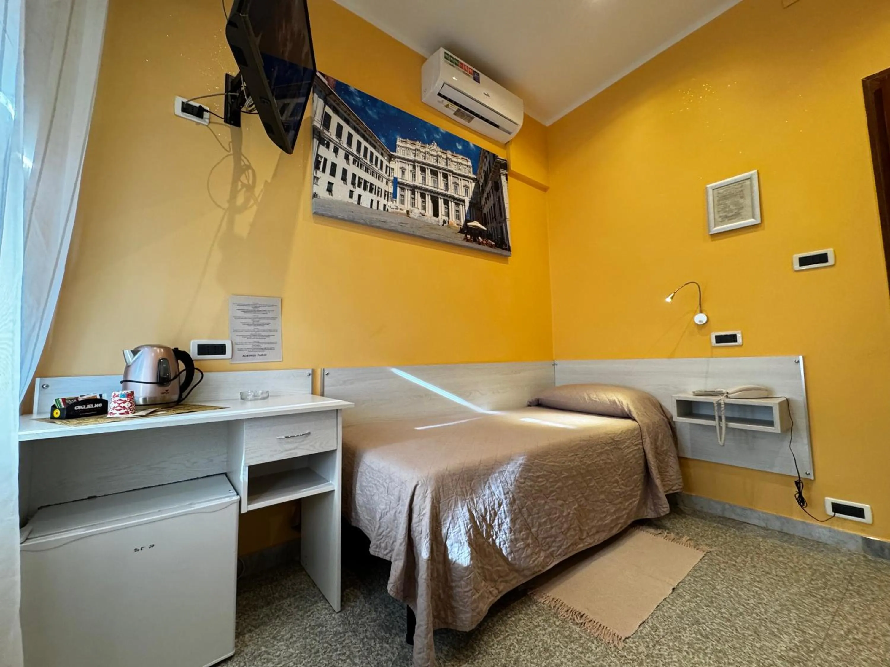 Bed in Albergo Parigi