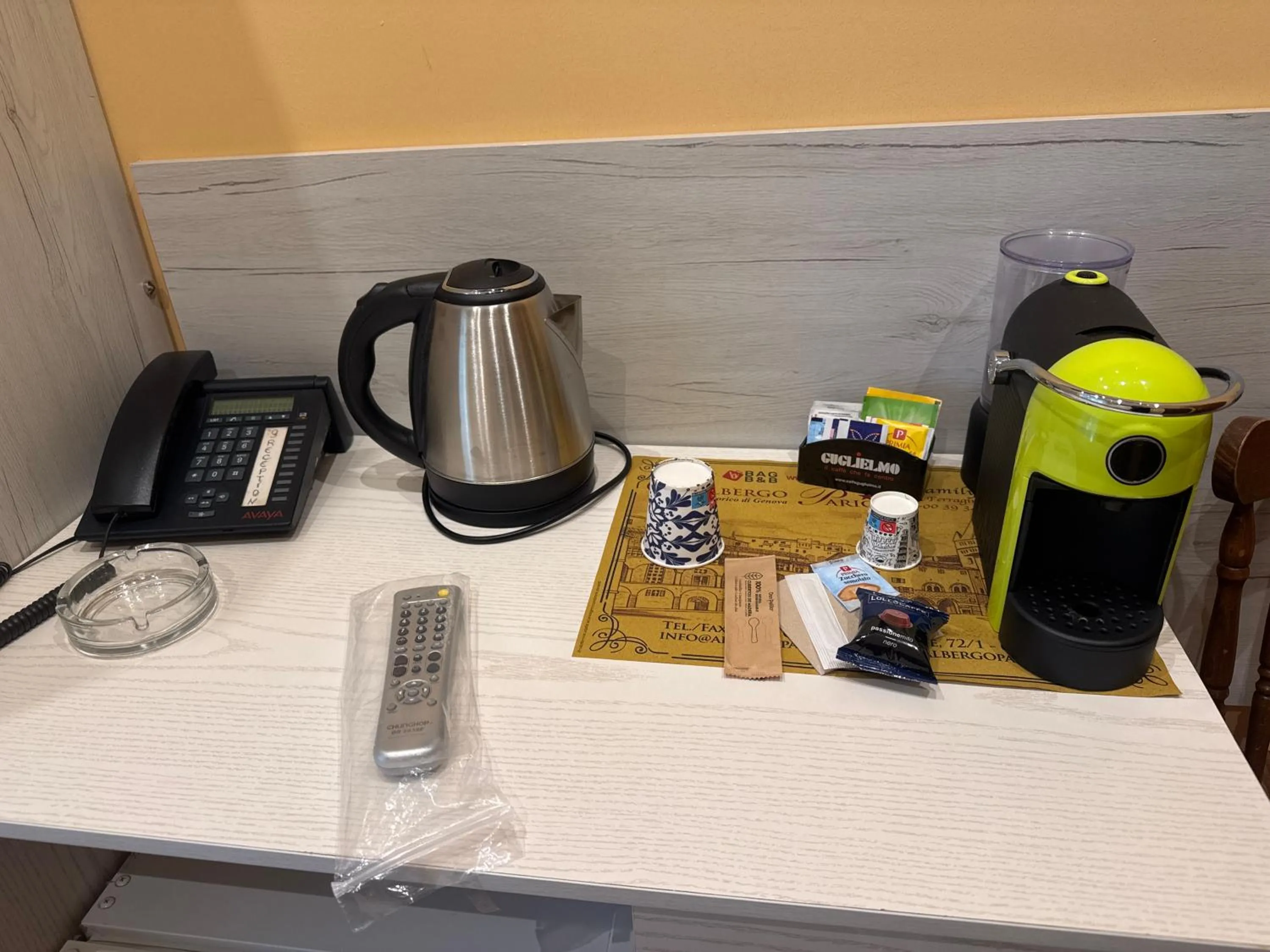 Coffee/tea facilities in Albergo Parigi