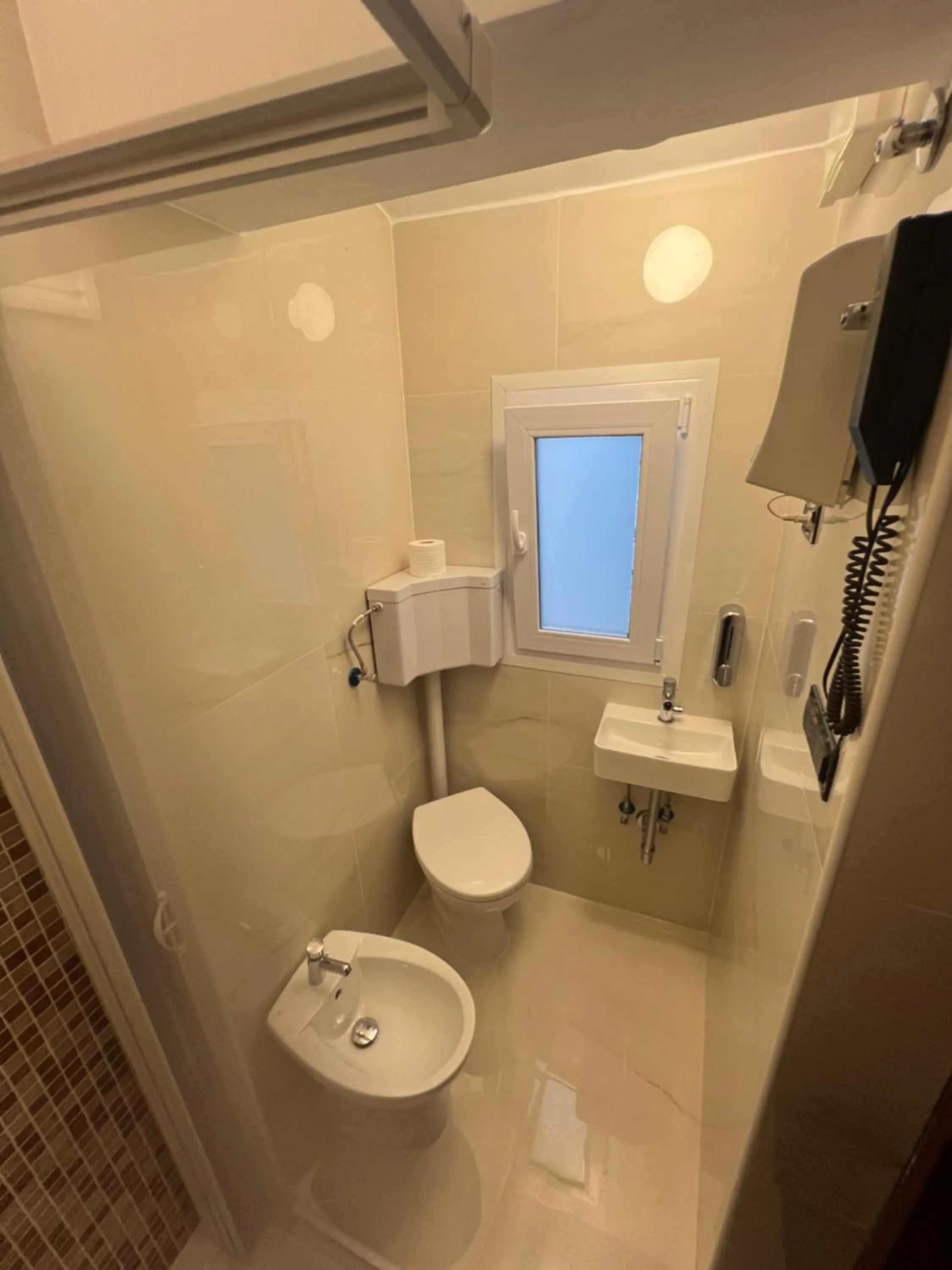 Bathroom in Albergo Parigi